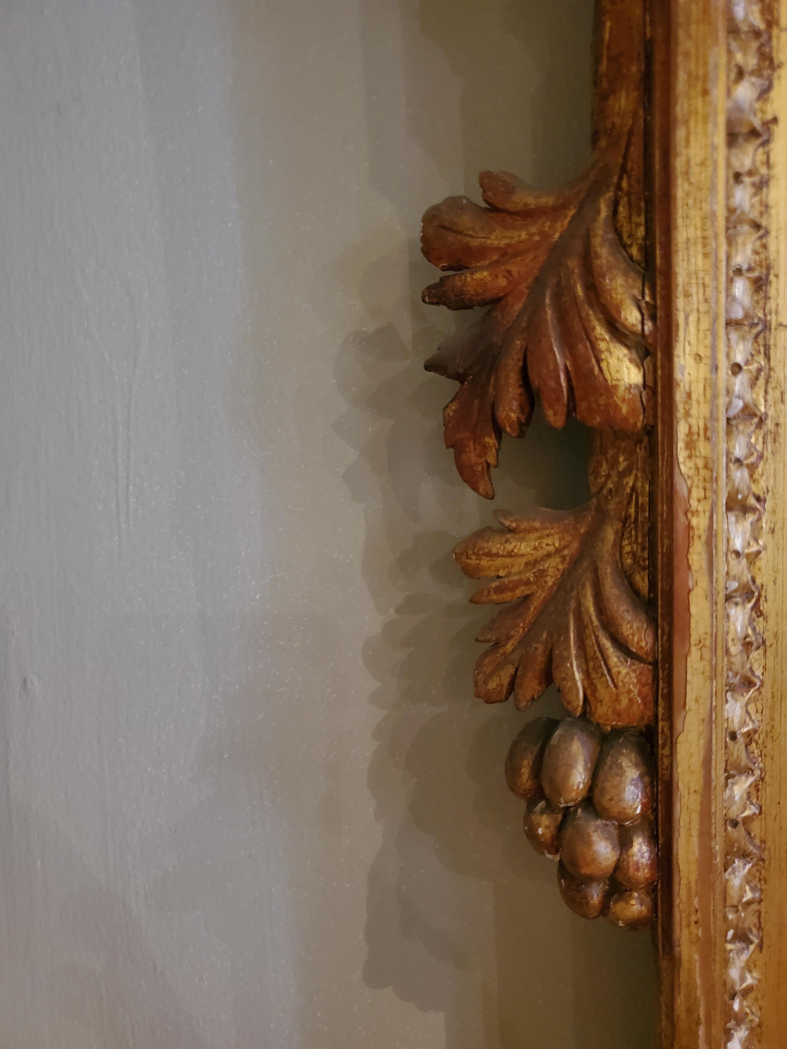 Napoleon III. Louis XVI-Stil Spiegel aus vergoldetem Holz (Spätes 19. Jahrhundert) im Angebot