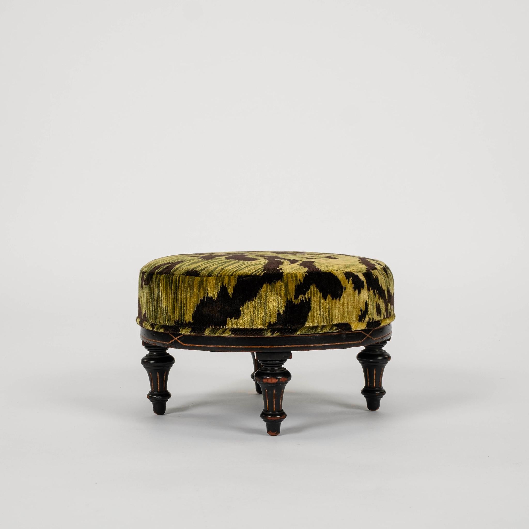 Reposapiés de terciopelo verde Napoleón III Luigi Bevilacqua Velluto Tigre Verde Ebonizado en venta