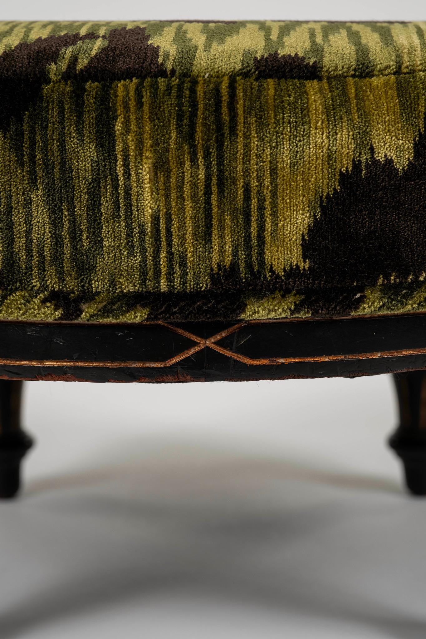 Reposapiés de terciopelo verde Napoleón III Luigi Bevilacqua Velluto Tigre Verde en Bueno estado para la venta en Houston, TX