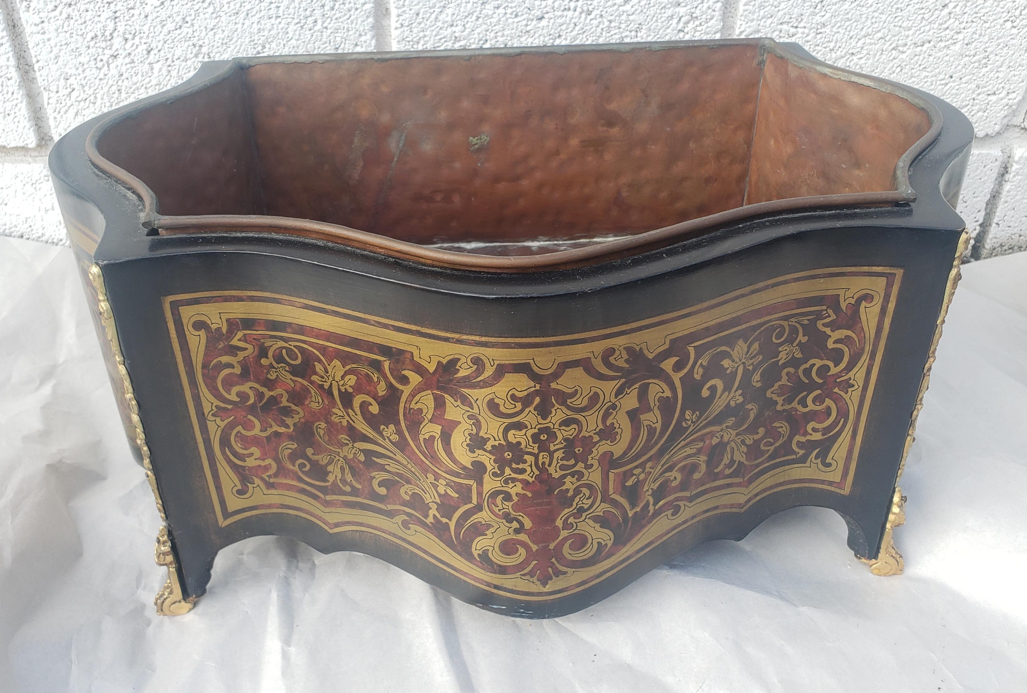 Beaux Arts Napoleon III Mahogany Marquetry Style Decorated and Copper Liner Jardiniere For Sale