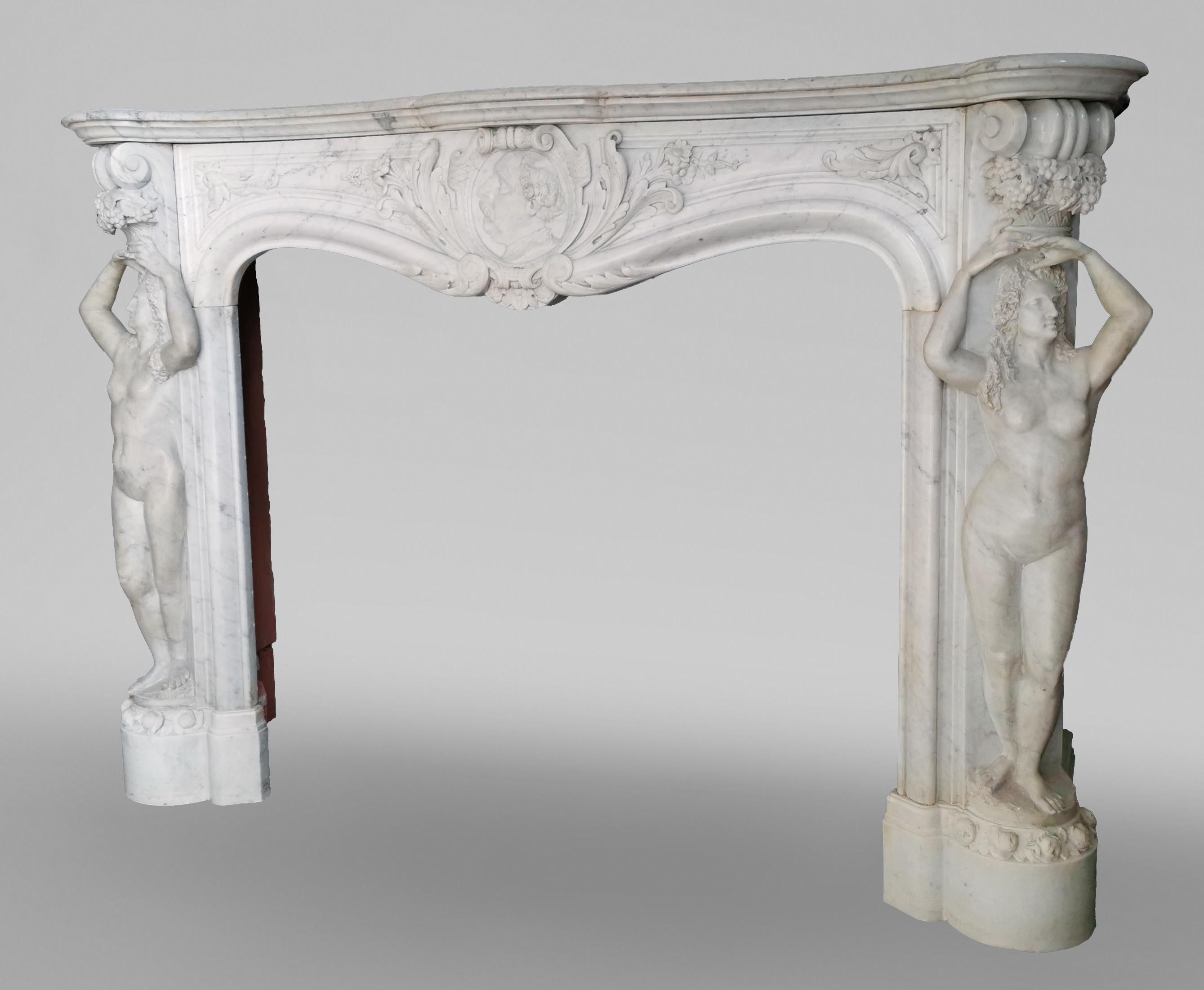 Napoleon III Marble Fireplace with Caryatids, Unique Creation, 1880 For Sale 4