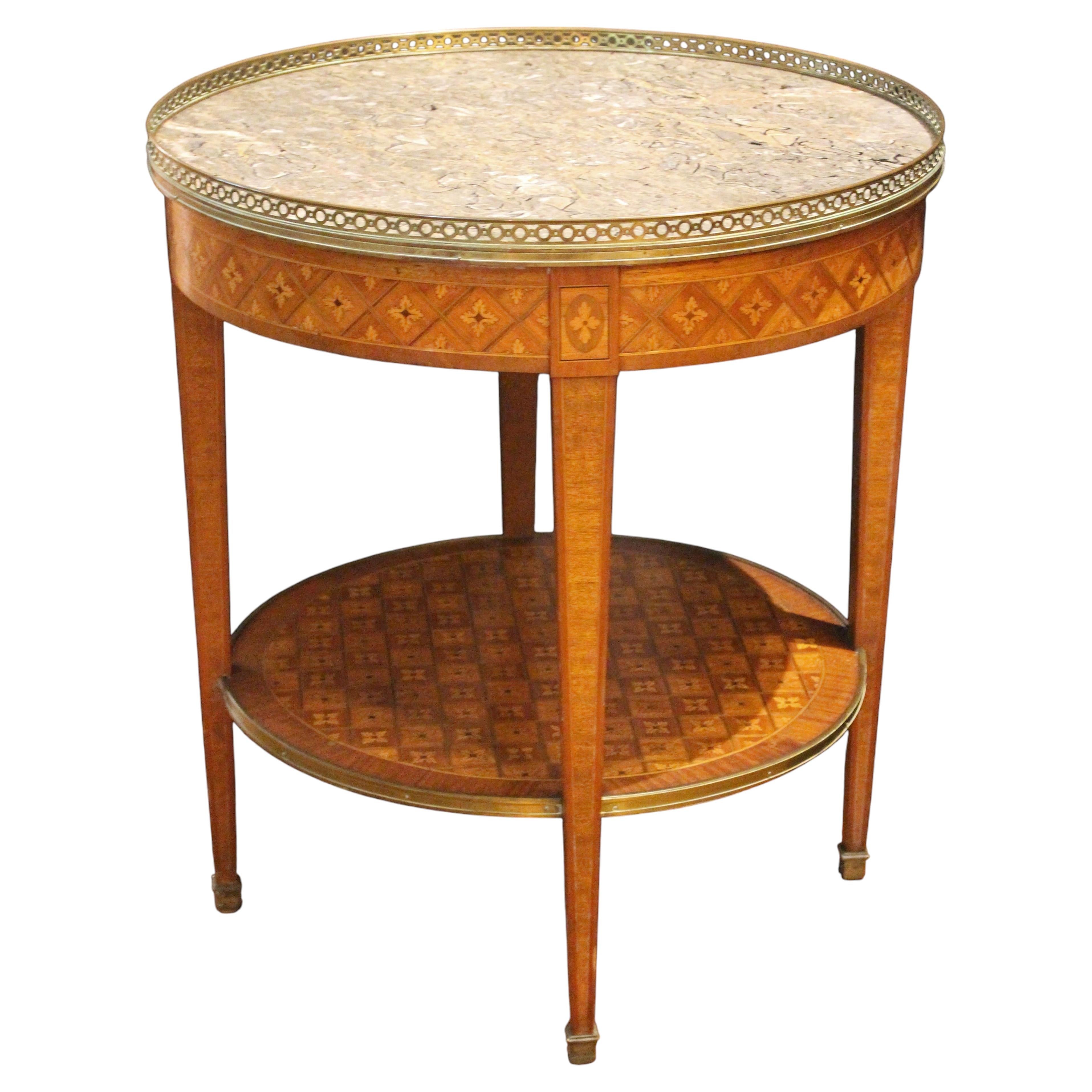 Table de Guéridon Napoléon III en marbre de goût Louis XVI