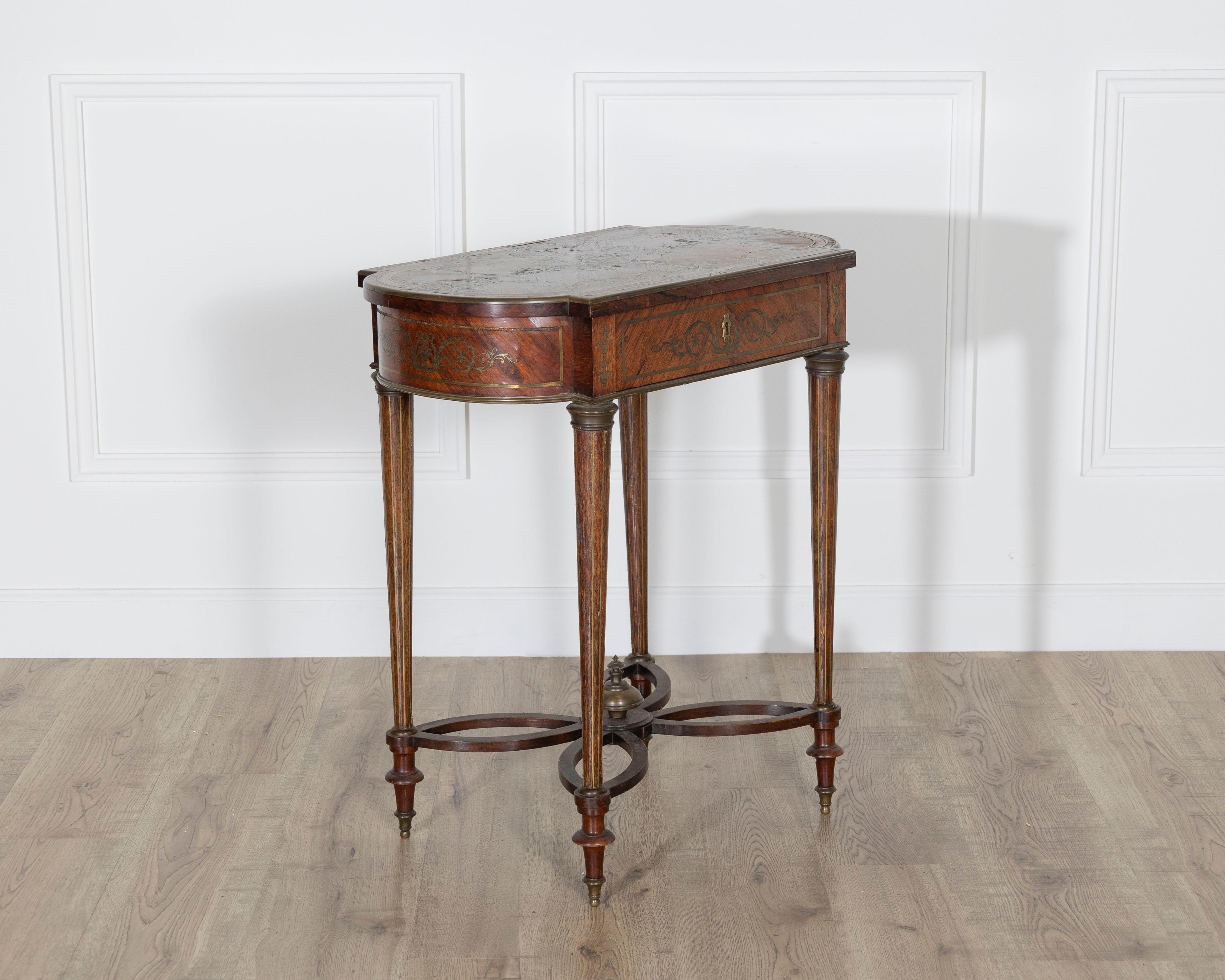 Table d'appoint en marqueterie Napoléon III, France, vers 1870 Bon état - En vente à Atlanta, GA