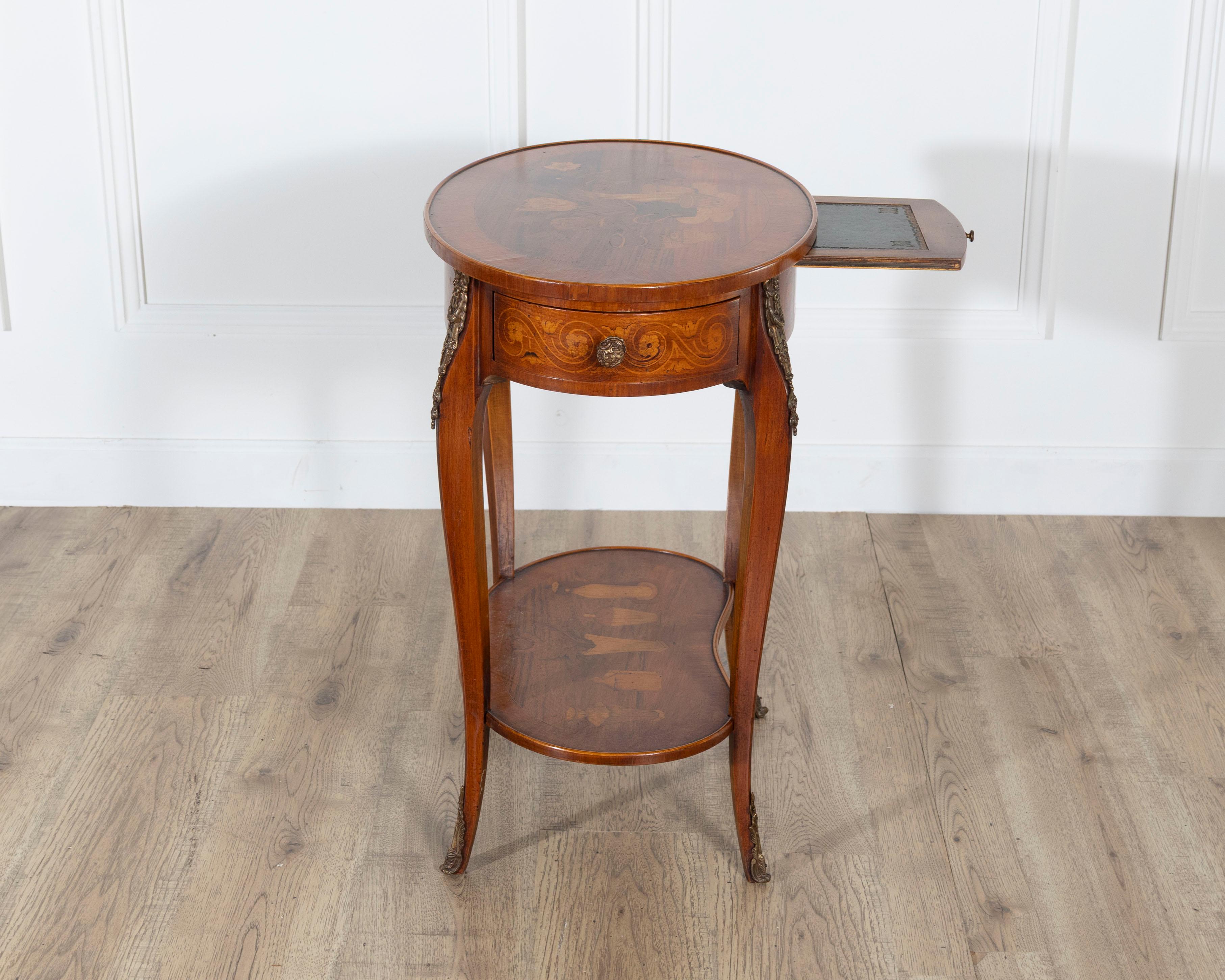 Table d'appoint en marqueterie Napoléon III avec incrustation florale, France, fin du XIXe siècle en vente 8