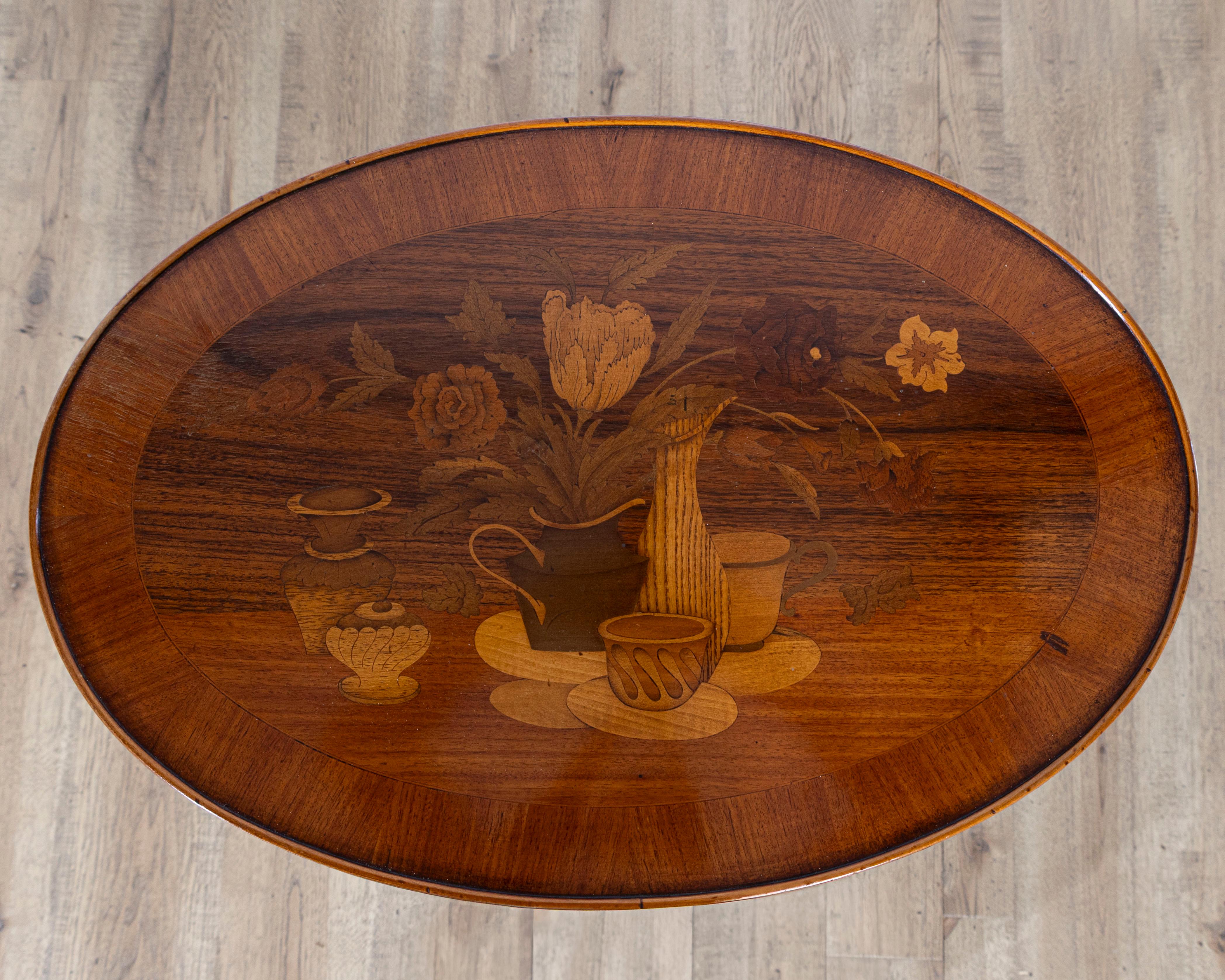Table d'appoint en marqueterie Napoléon III avec incrustation florale, France, fin du XIXe siècle en vente 12