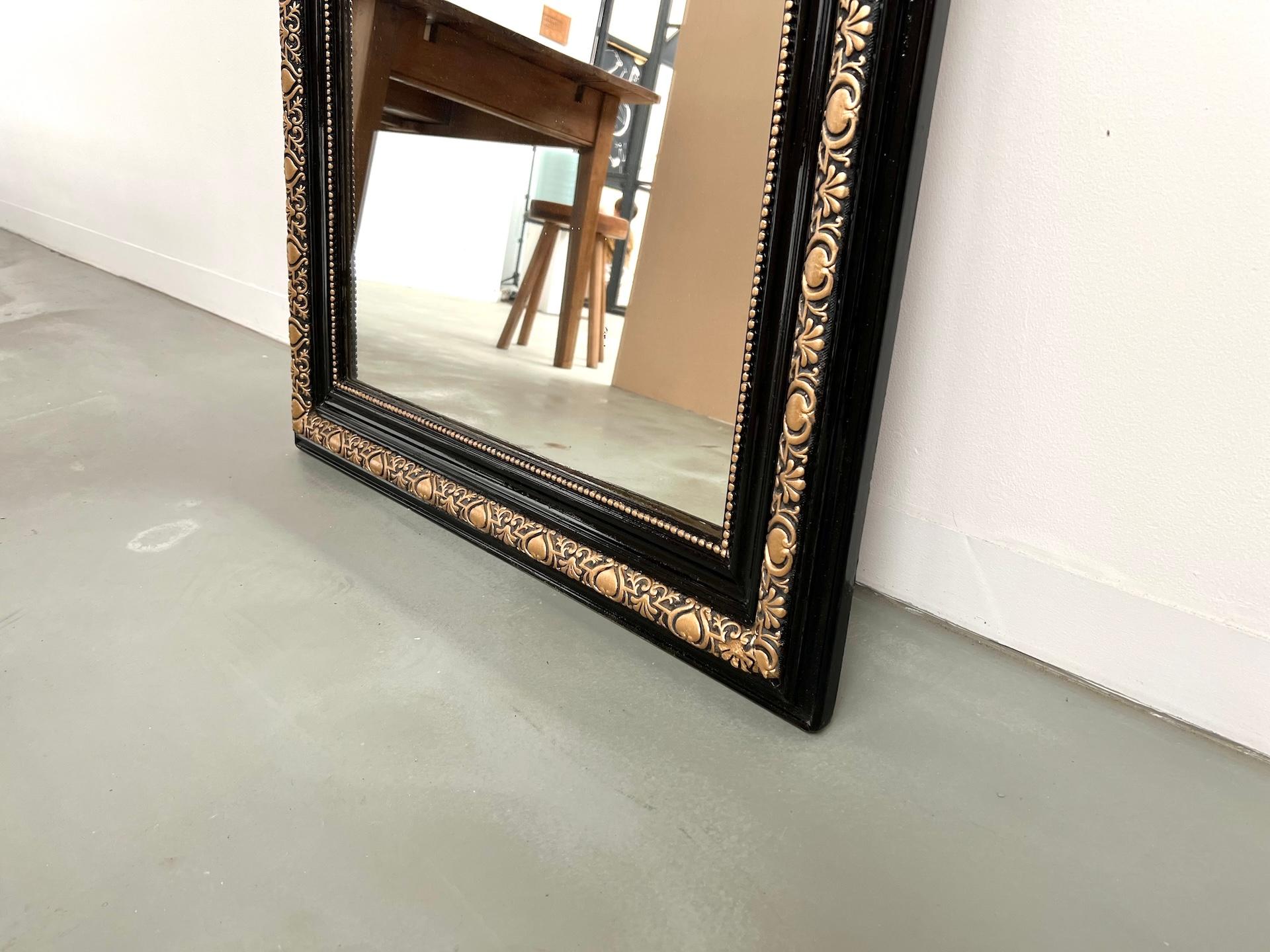 Napoleon III mirror, circa 1880, with its original mercury glass For Sale 6