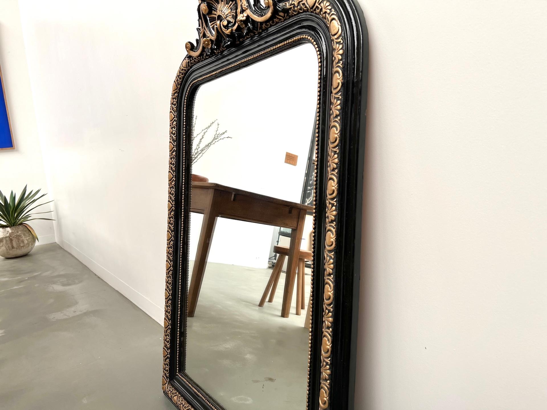 Napoleon III mirror, circa 1880, with its original mercury glass For Sale 7