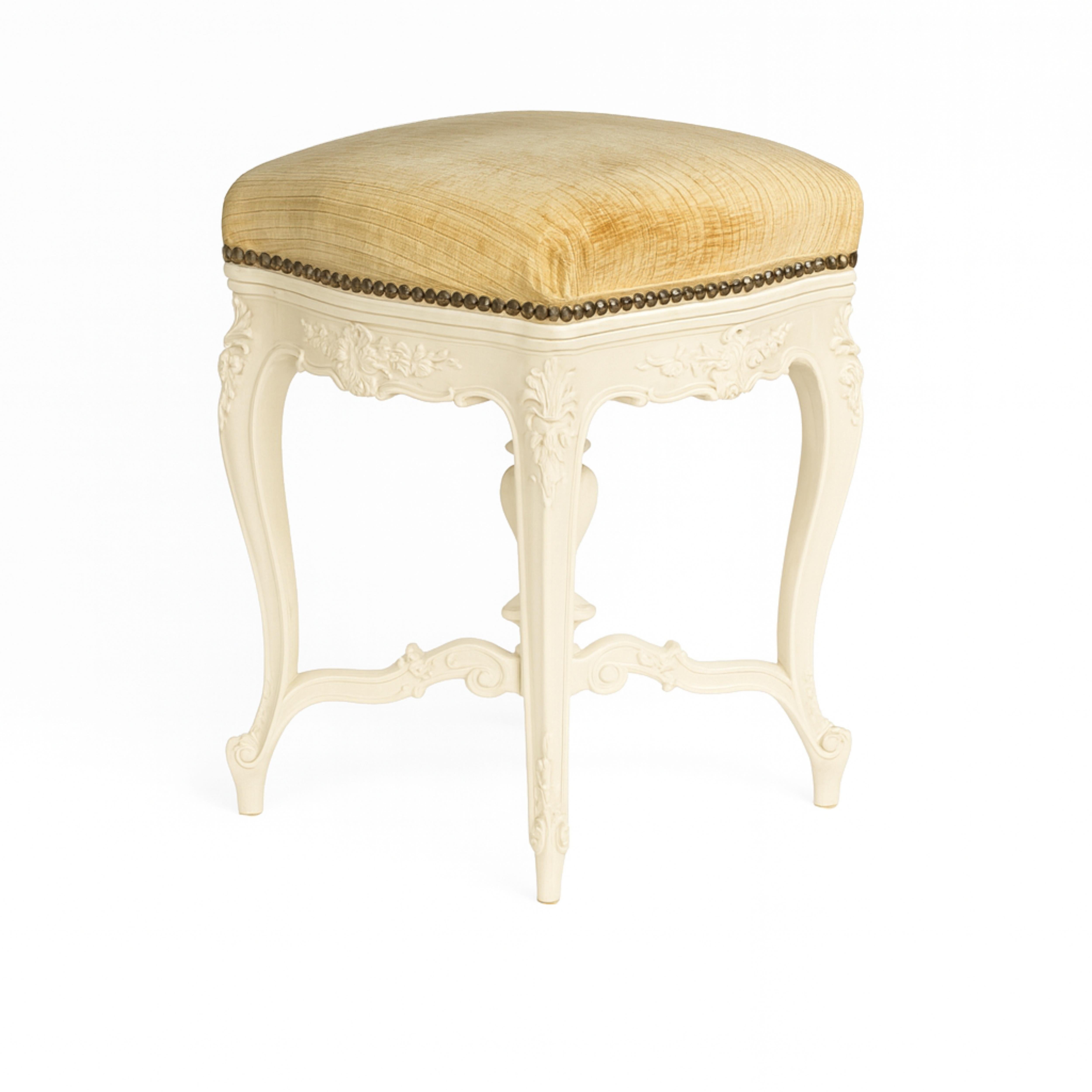 Napoleon III Off White Lacquer Piano Stool, 19th Century In Good Condition For Sale In Lisbon, PT