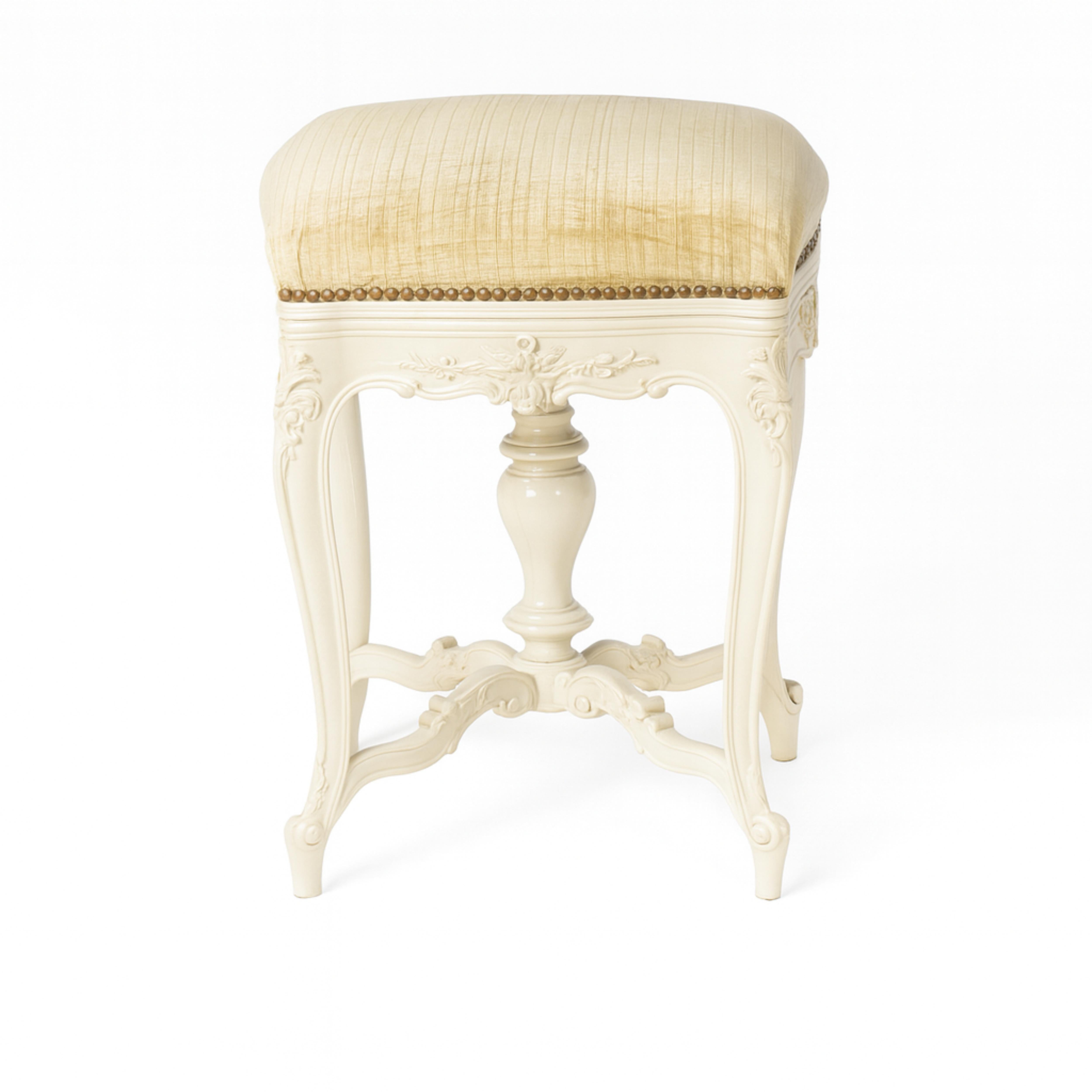 Napoleon III Off White Lacquer Piano Stool, 19th Century For Sale 2