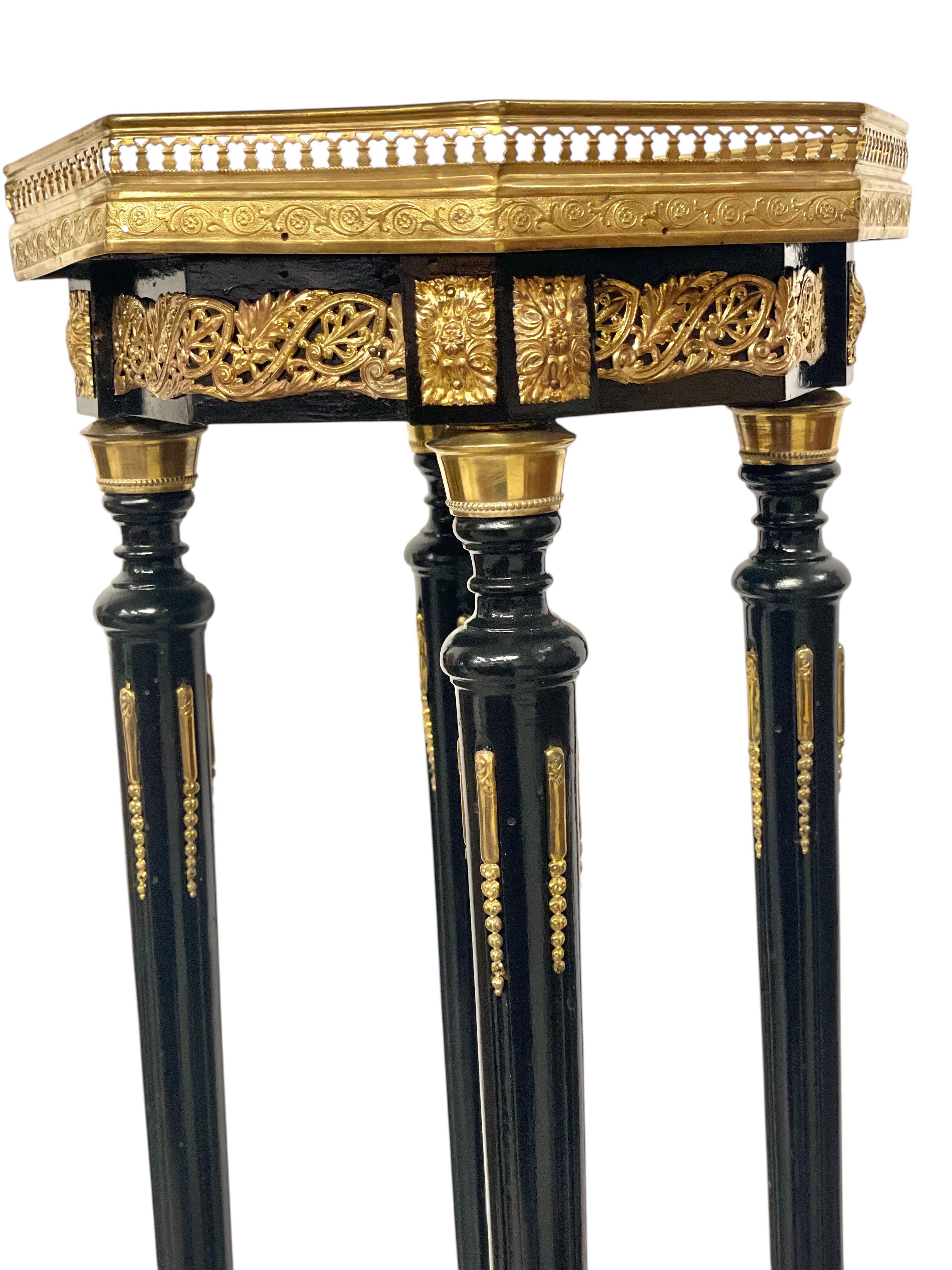 Napoleon III Ebonized and Gilt Bronze Pedestal, Circa 1880 For Sale 2