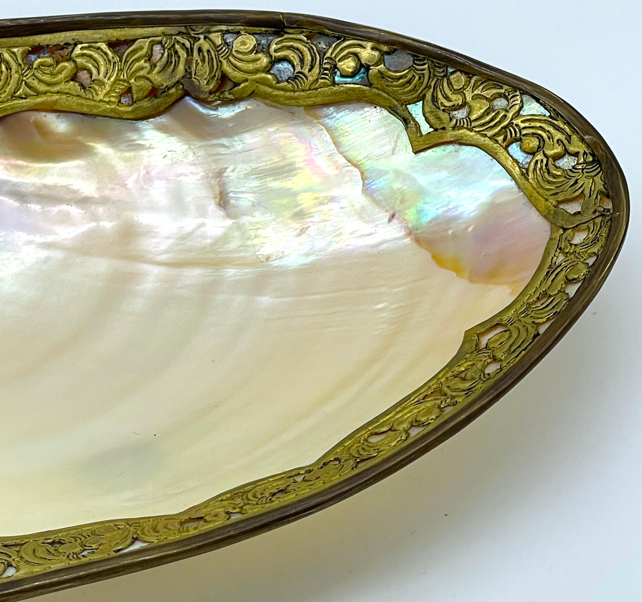 Napoleon III Ormolu Mounted Footed Shell Dish/ Vide-Poche In Good Condition For Sale In West Palm Beach, FL