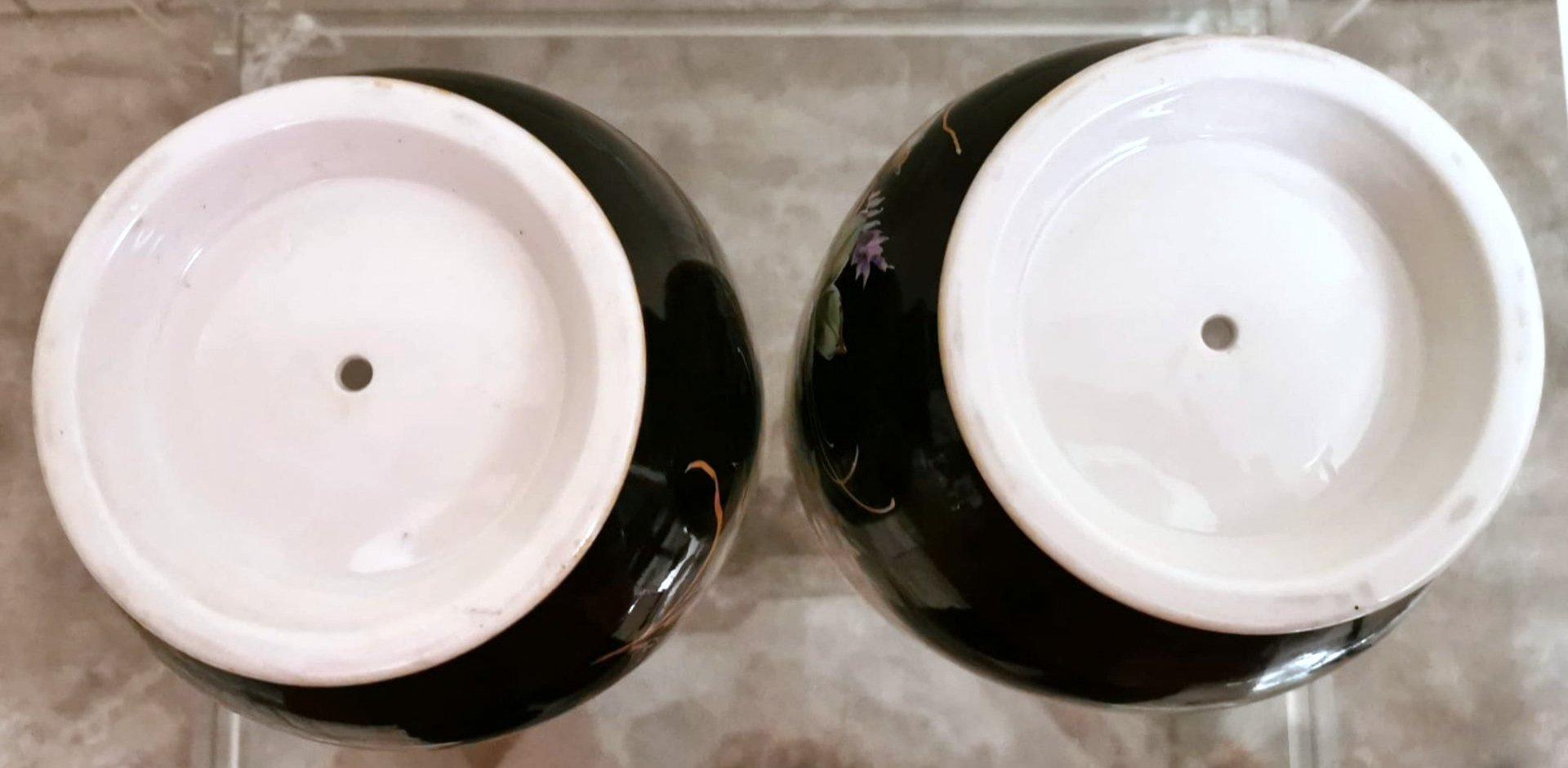 Paire de cache-pots Napoléon III en porcelaine française de Paris peinte à la main 4