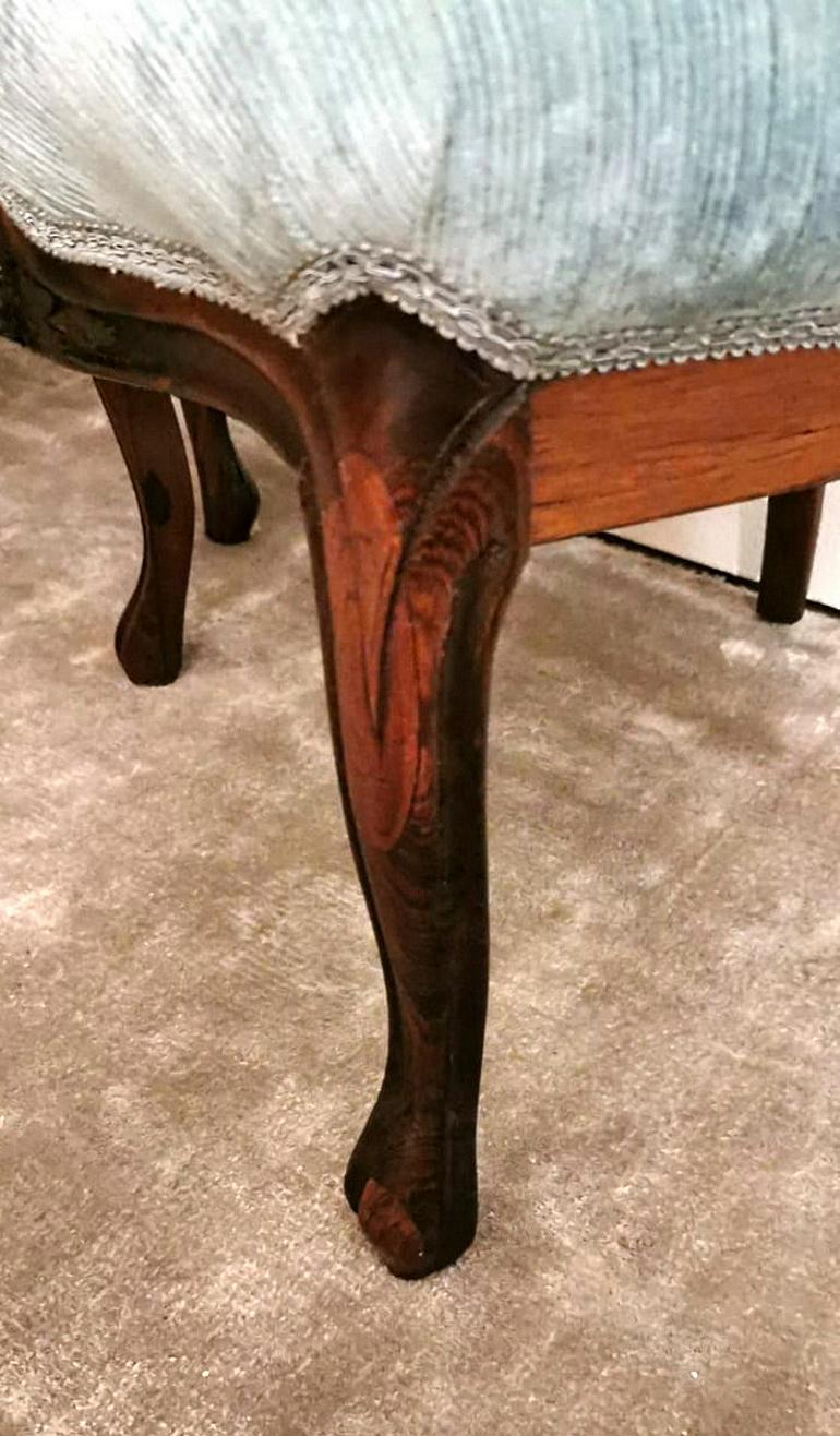 Paire de chaises de chambre en bois de sapelli sculpté Napoléon III en vente 9