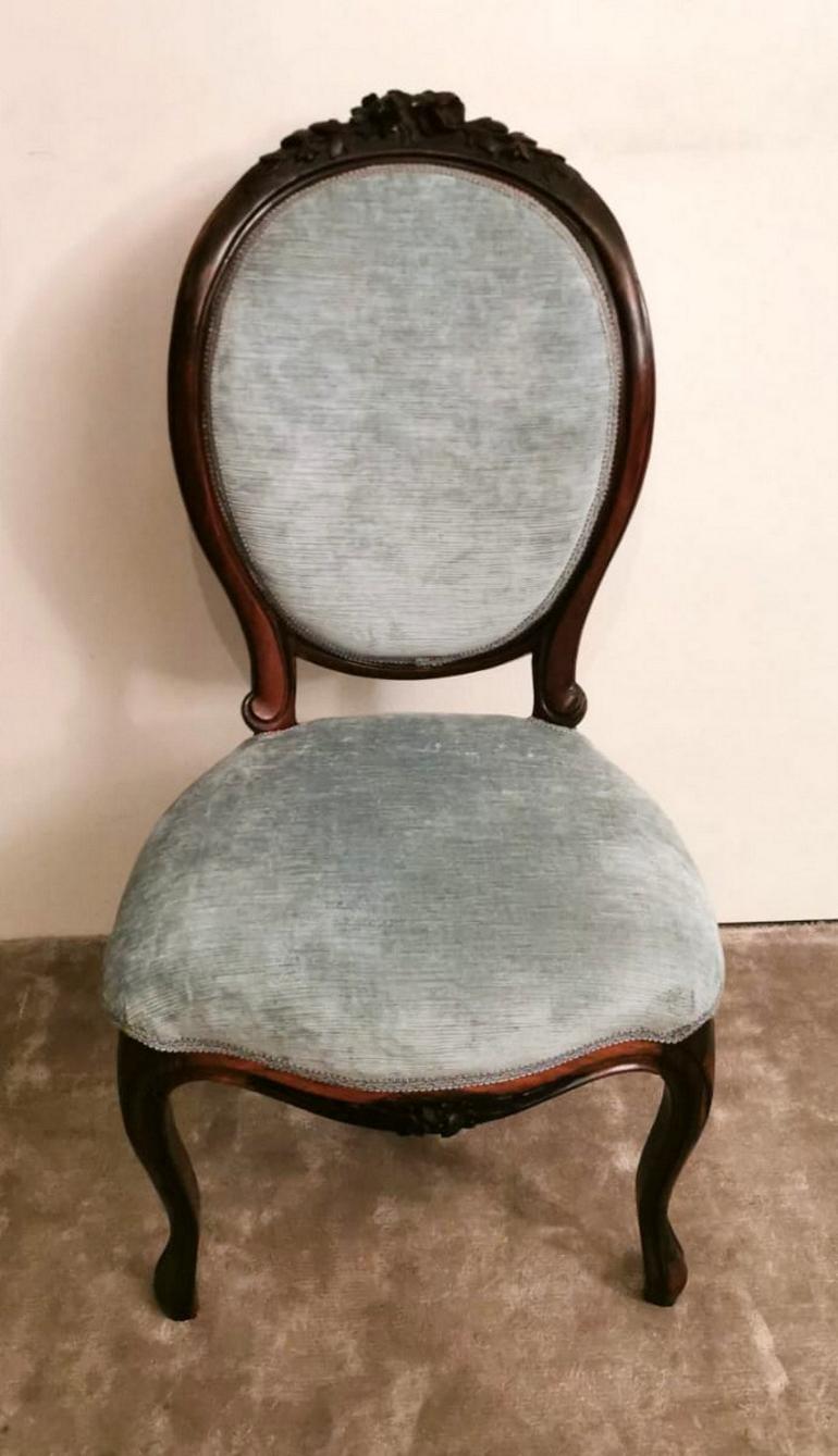 XIXe siècle Paire de chaises de chambre en bois de sapelli sculpté Napoléon III en vente