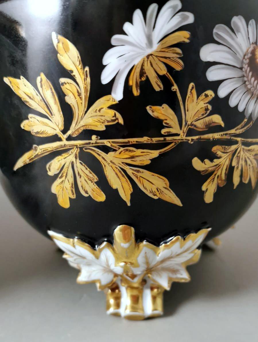 Paire de cache-pots français Napoléon III en porcelaine de Paris peints à la main 6