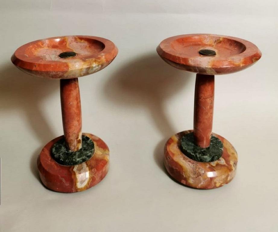 We kindly suggest you read the whole description, because with it we try to give you detailed technical and historical information to guarantee the authenticity of our objects.
Particular pair of marble 