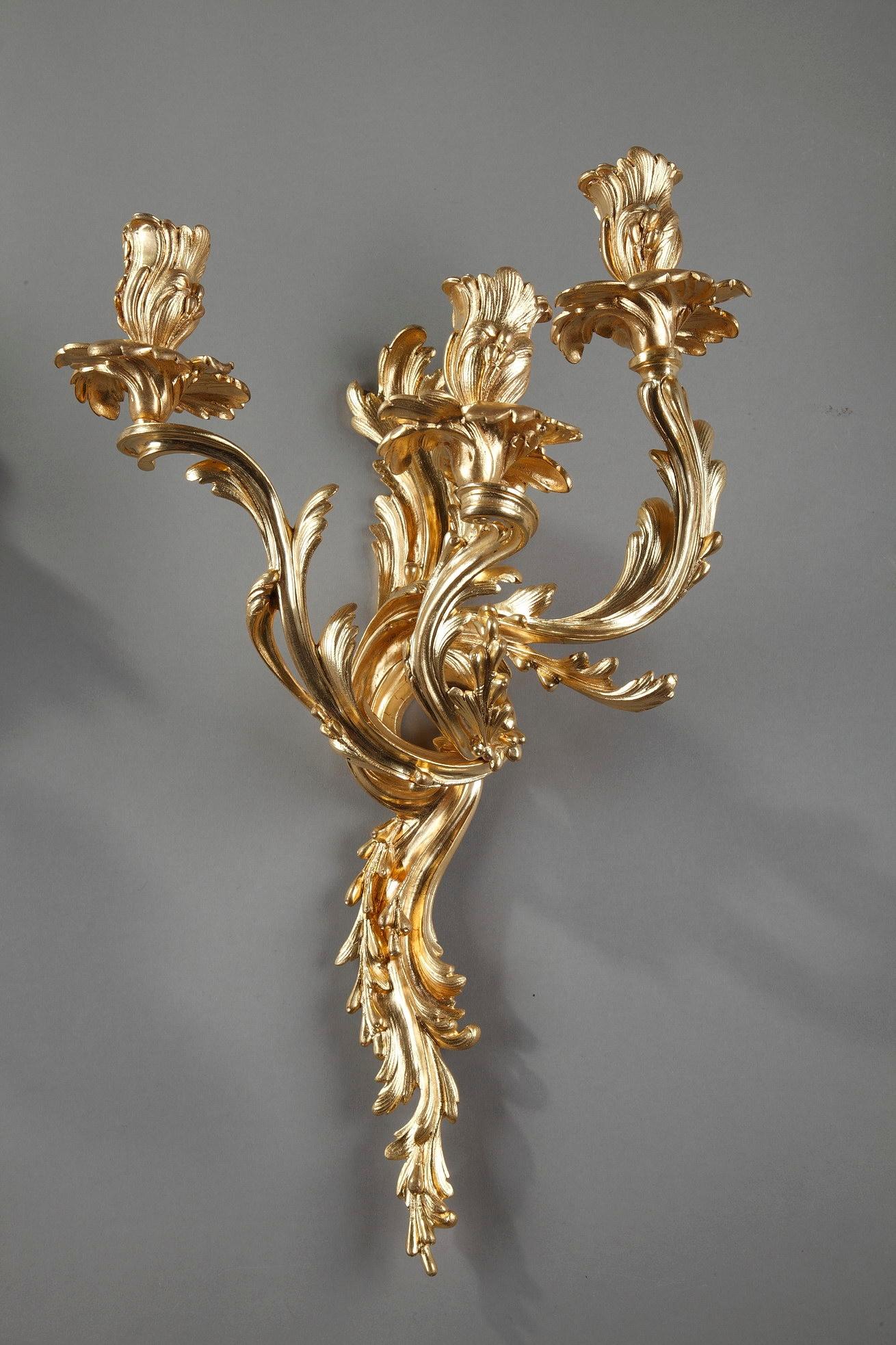 French Napoleon III Pair of Rocaille Sconces in Gilt Bronze
