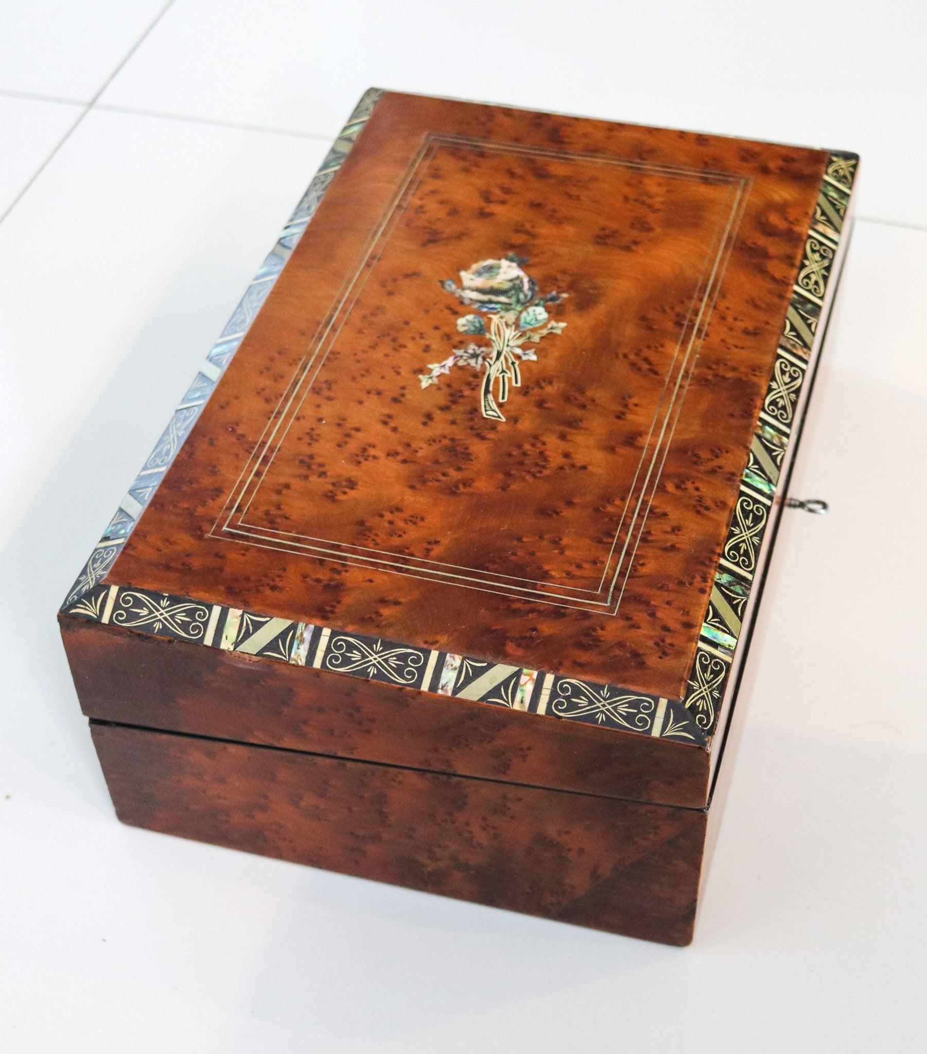 NAPOLEON III Paris 1860 Travel Foldable Writing Desk Box In Precious Woods & Aba For Sale 3