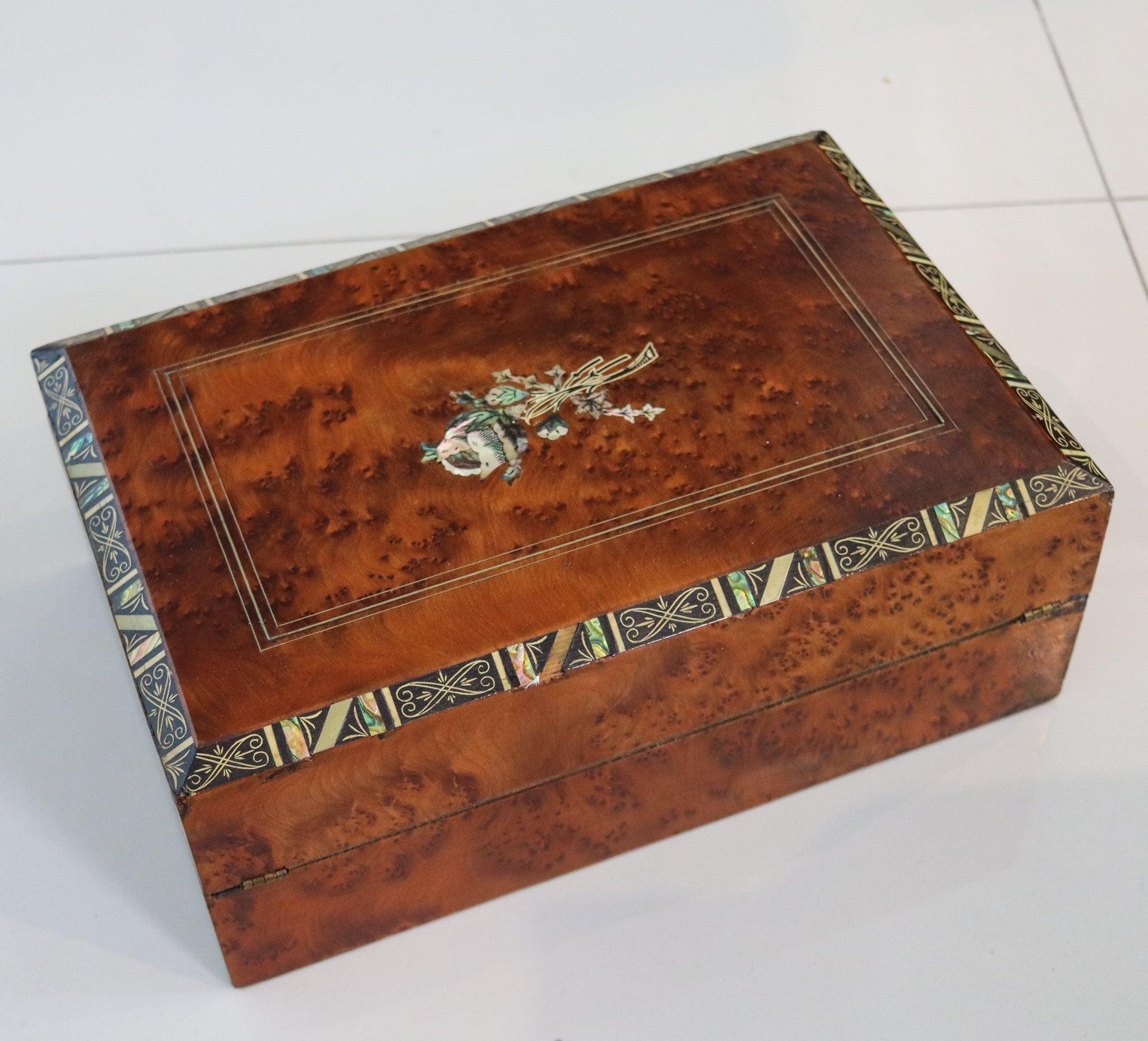 NAPOLEON III Paris 1860 Travel Foldable Writing Desk Box In Precious Woods & Aba For Sale 4