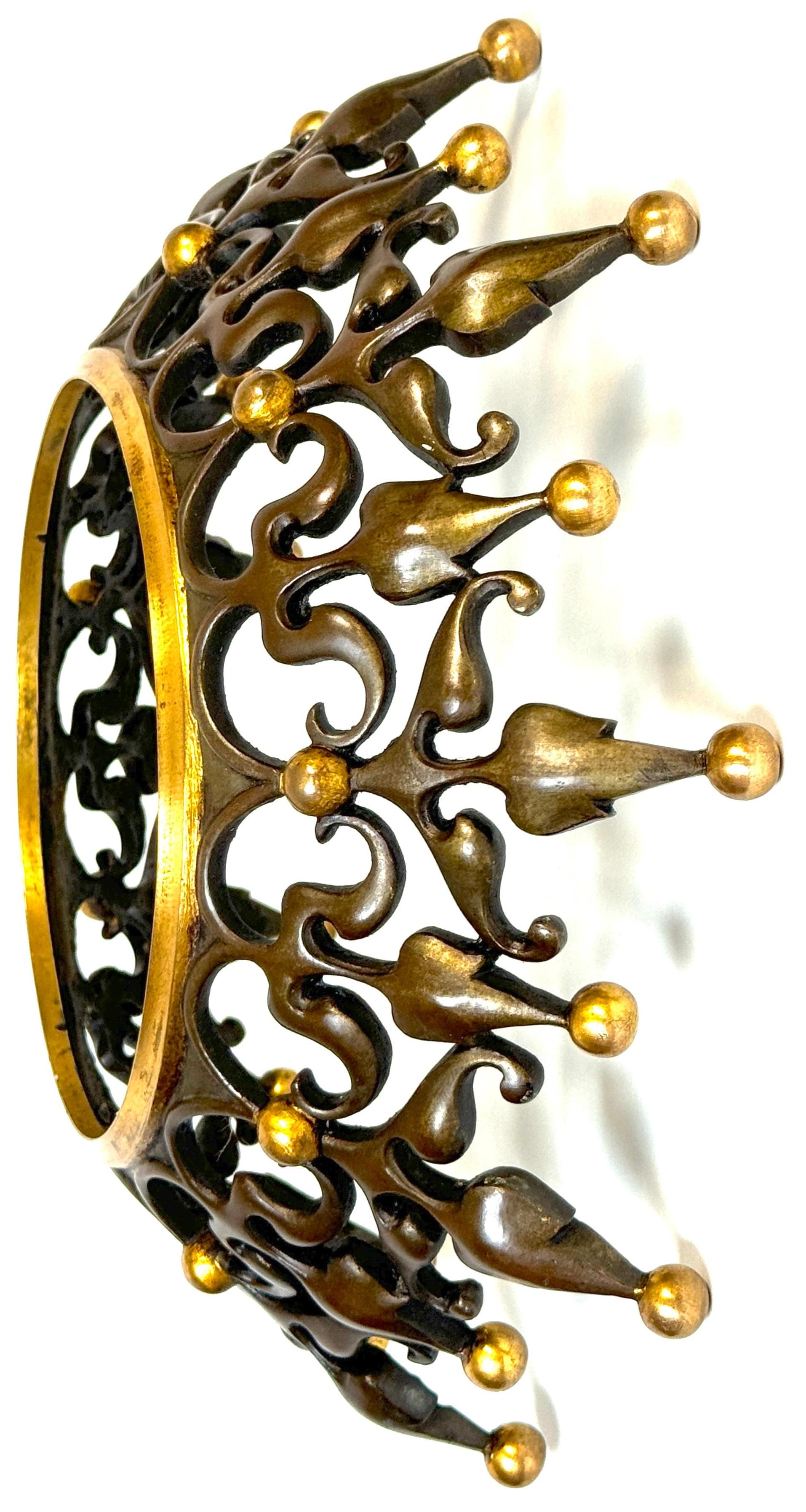 Corona di Napoleone III in bronzo patinato e ormolu, Francia, CIRCA 1870 in vendita 3