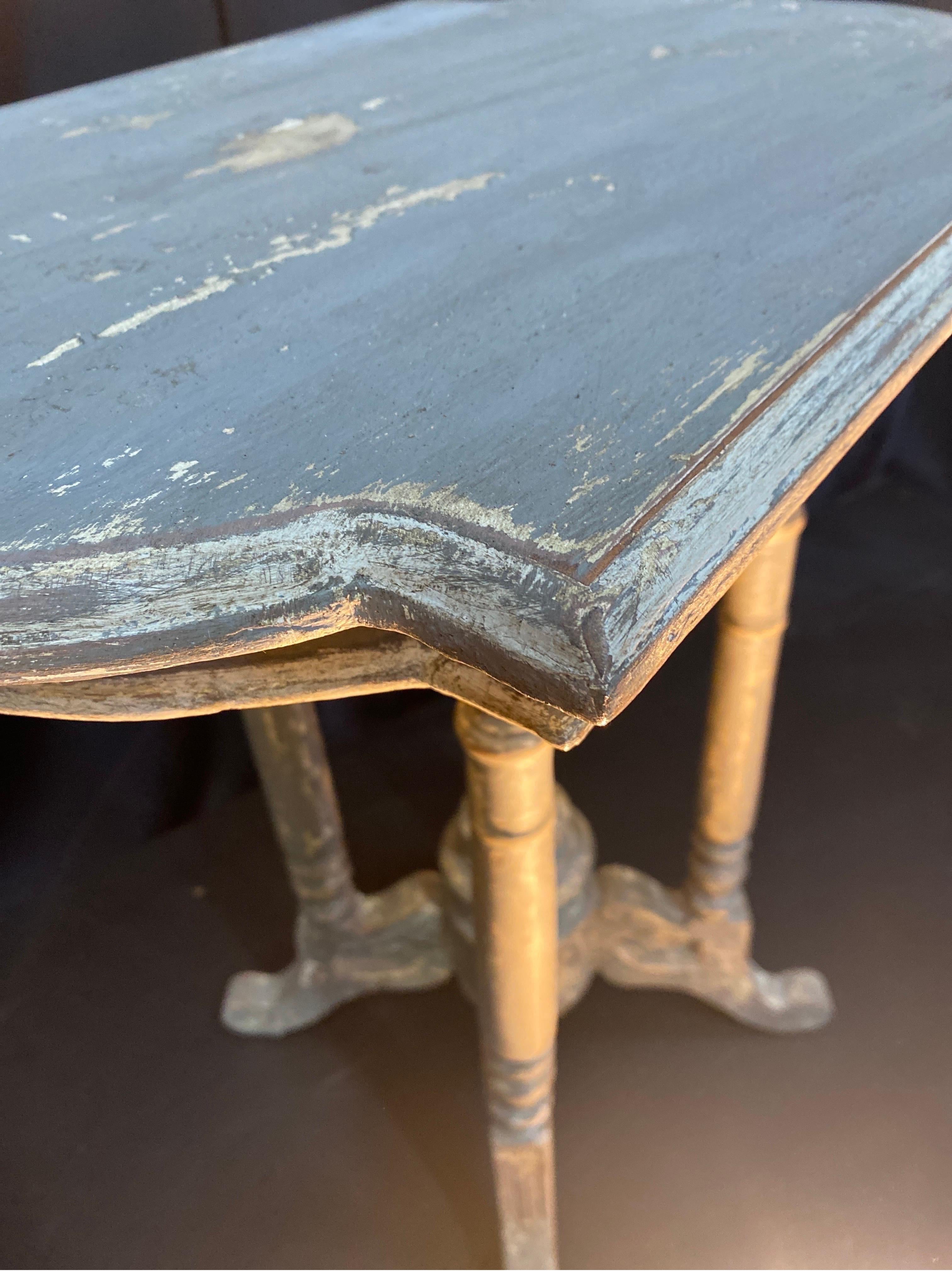 French Napoléon iii pedestal table with patina dating from the 19th century  For Sale