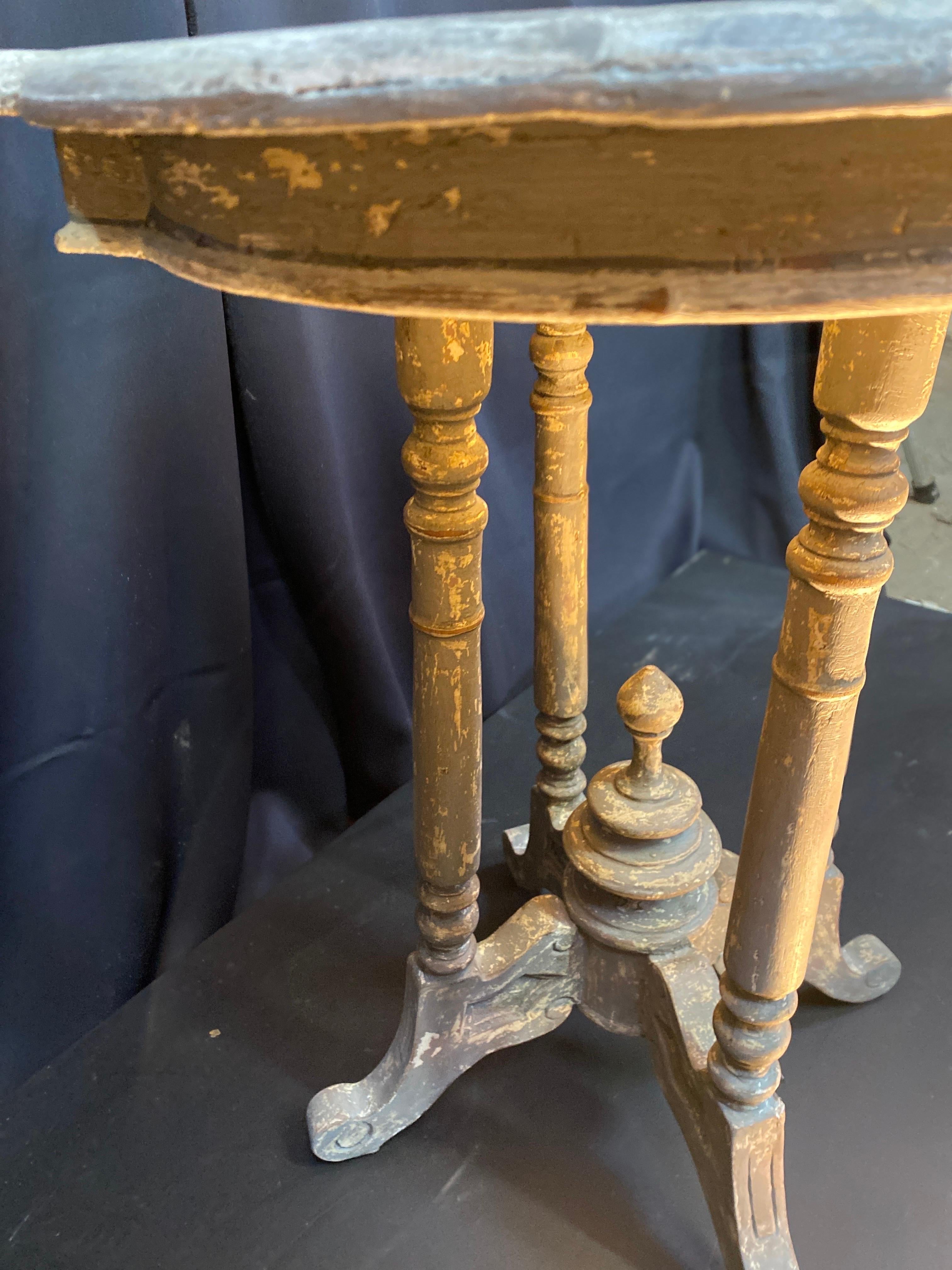 Paint Napoléon iii pedestal table with patina dating from the 19th century  For Sale