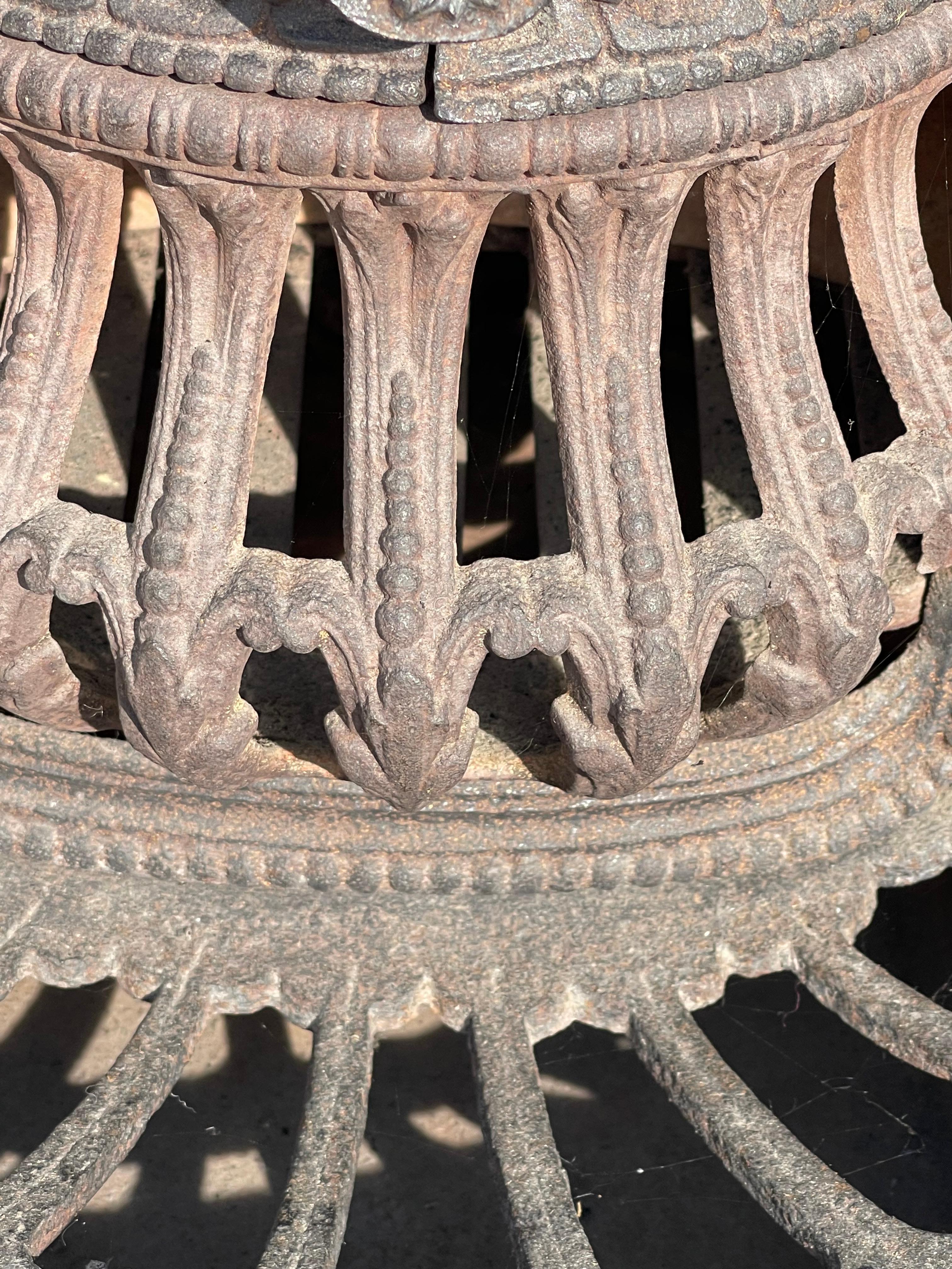 Napoleon III Period Cast Iron Pan XXth century For Sale 8