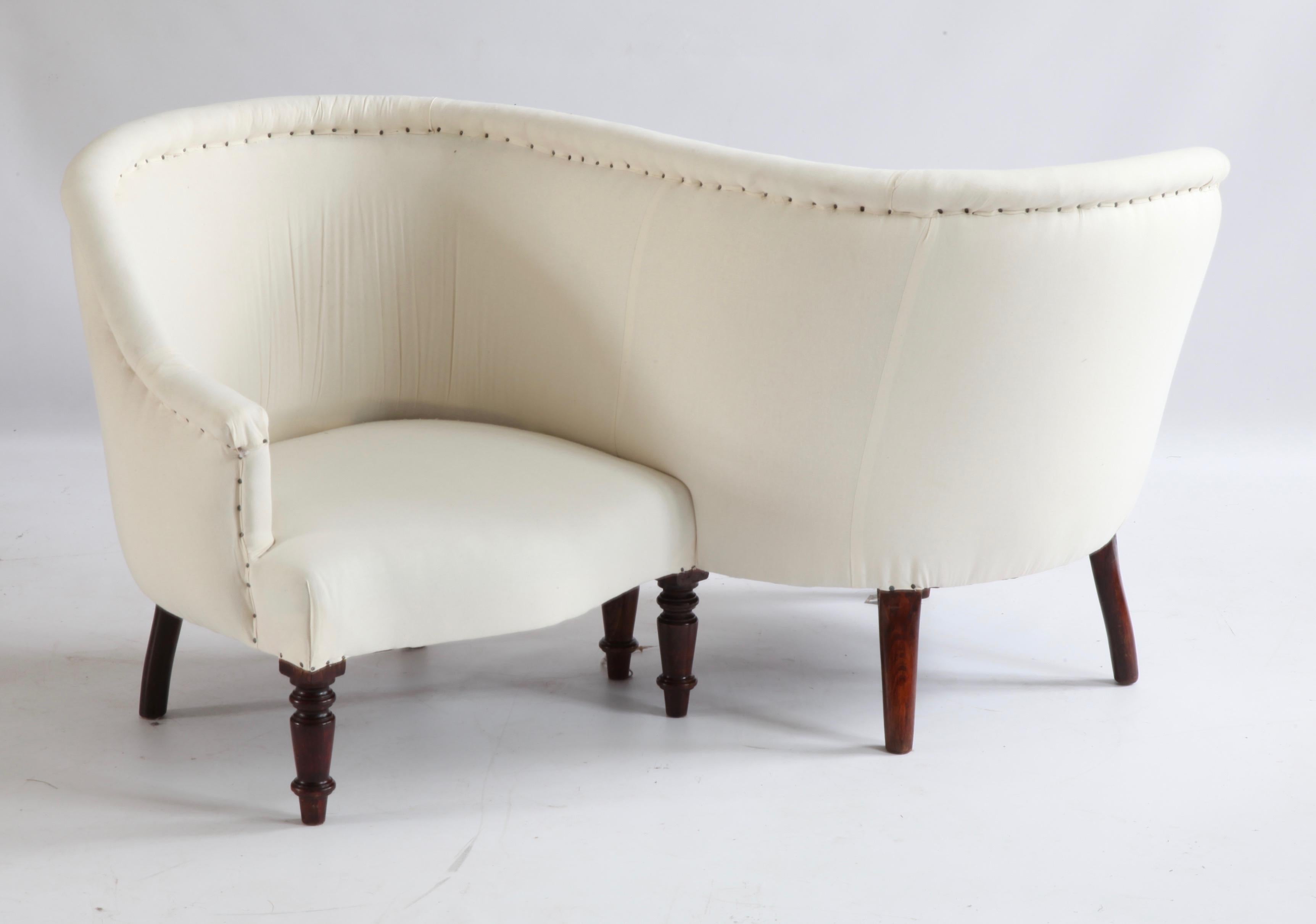 Napoleon III Period French Conversation/Love Seat In Good Condition In London, Park Royal