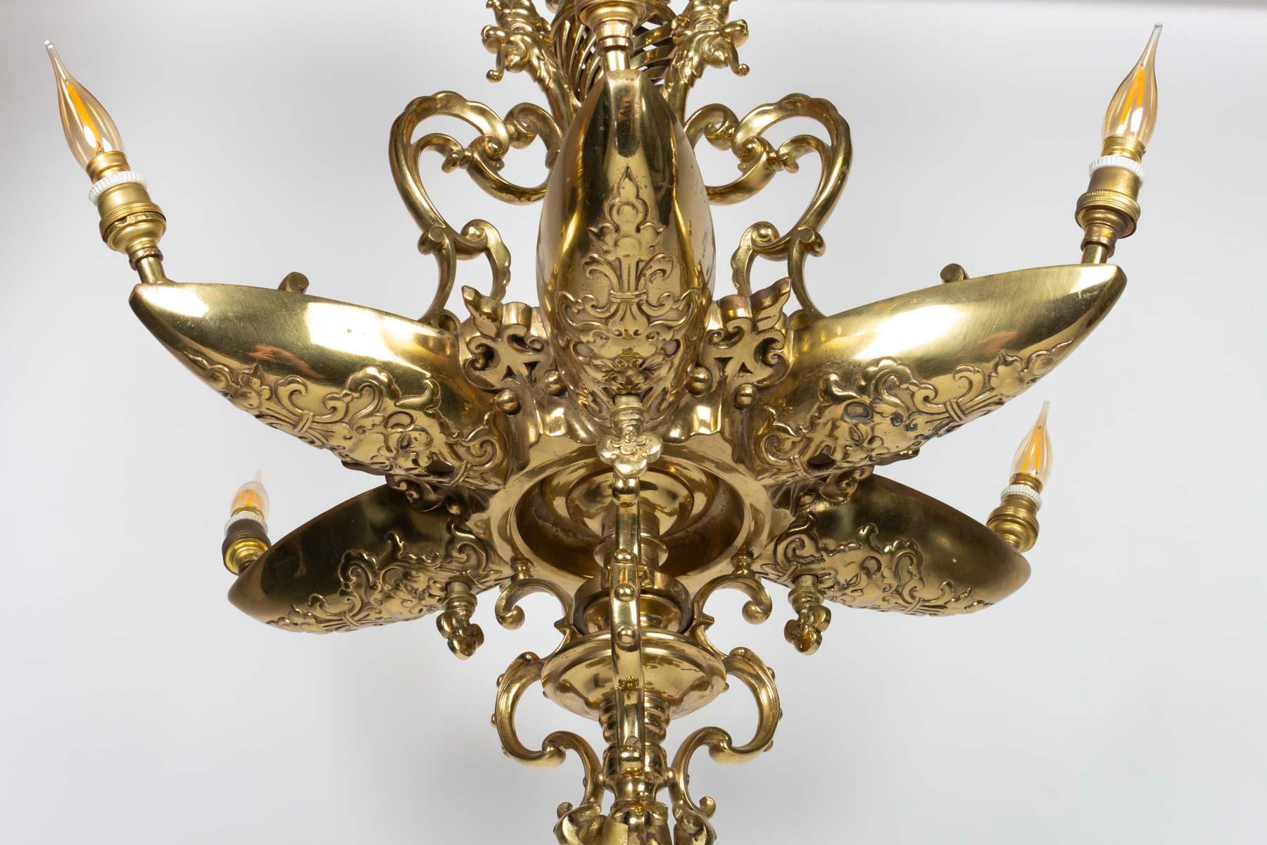 Bronze Lustre en bronze doré d'époque Napoléon III:: 6 Lumières en vente