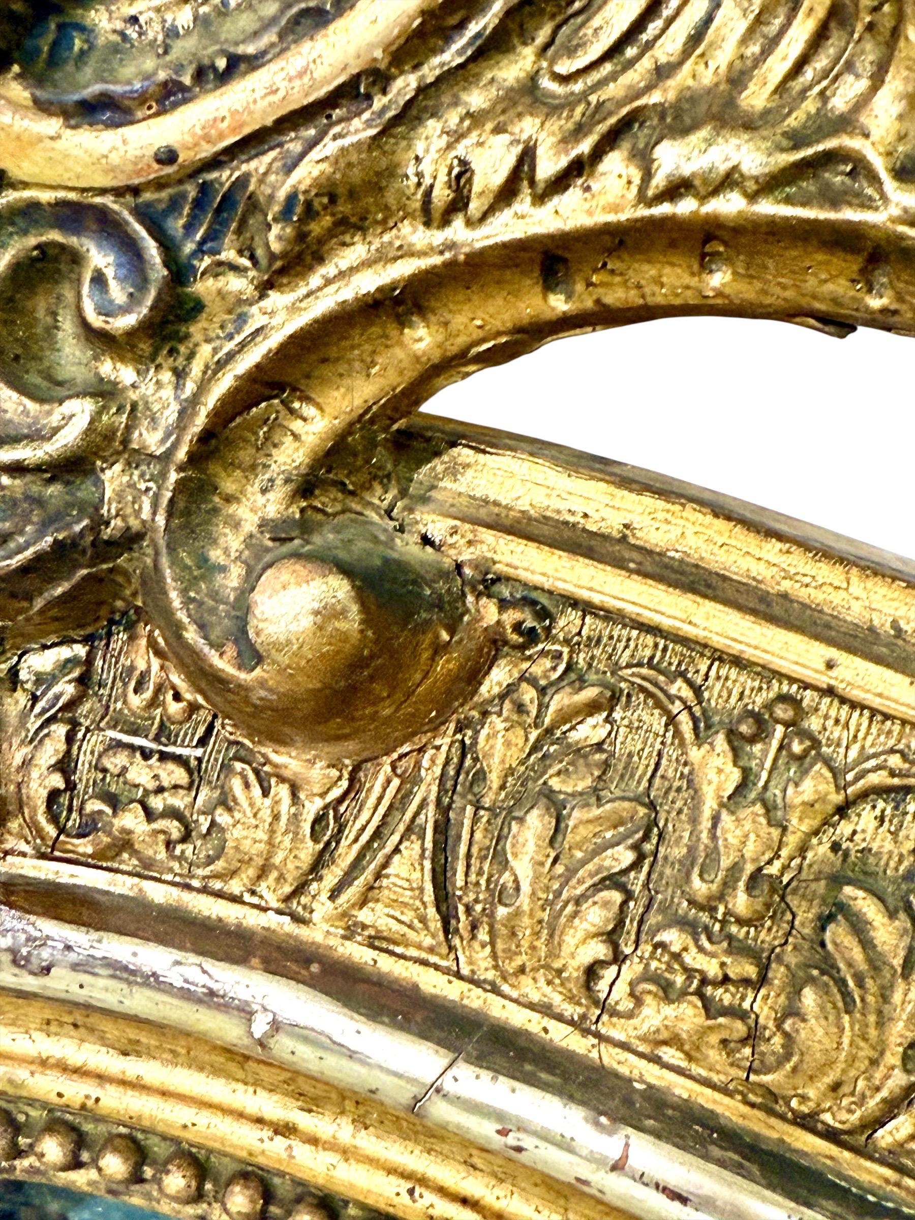 Specchio in legno dorato del periodo Napoleone III con stemma ornato, XIX secolo in vendita 9