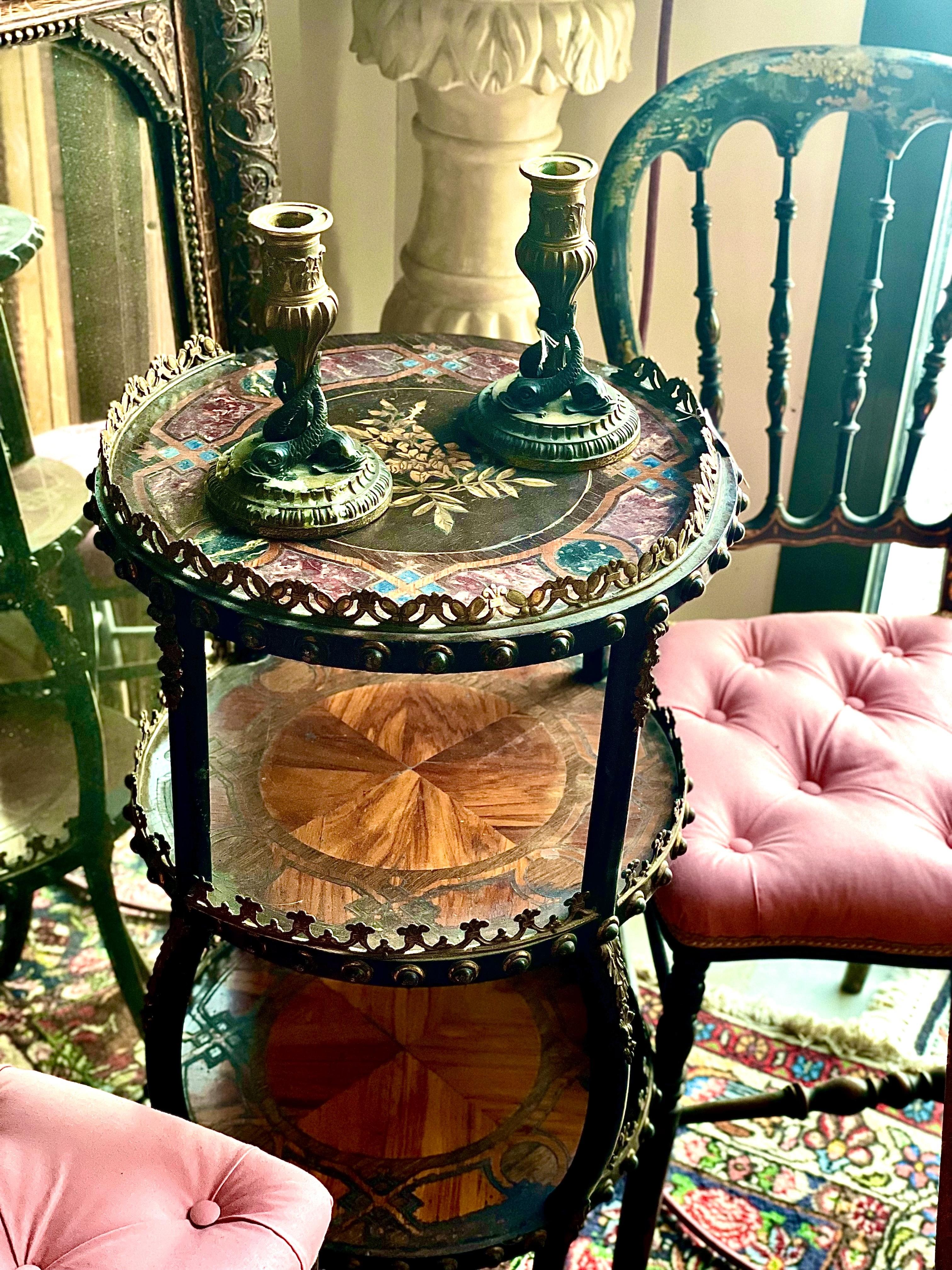 Guéridon ou table d'appoint d'époque Napoléon III en vente 1