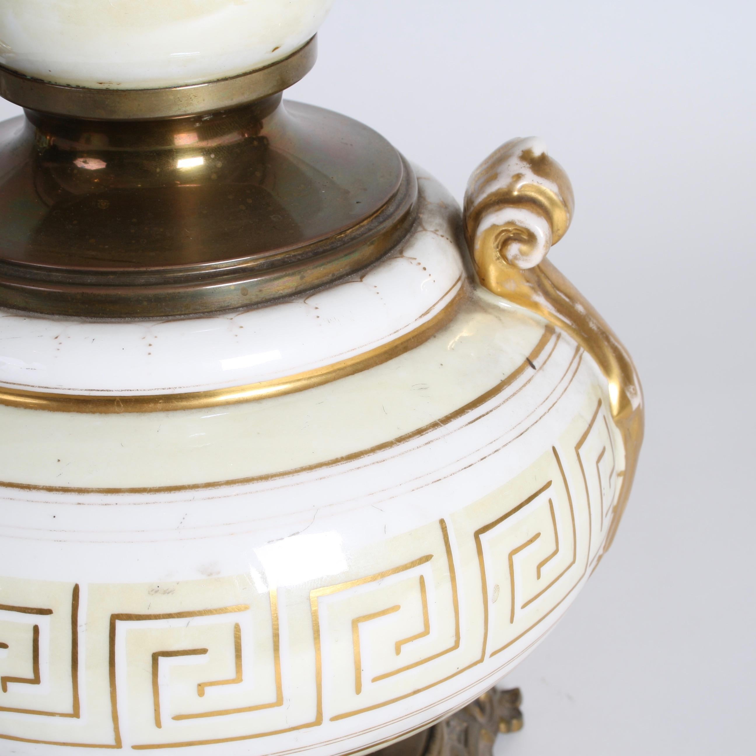 Napoleon III Period Porcelain Table Lamp For Sale 1