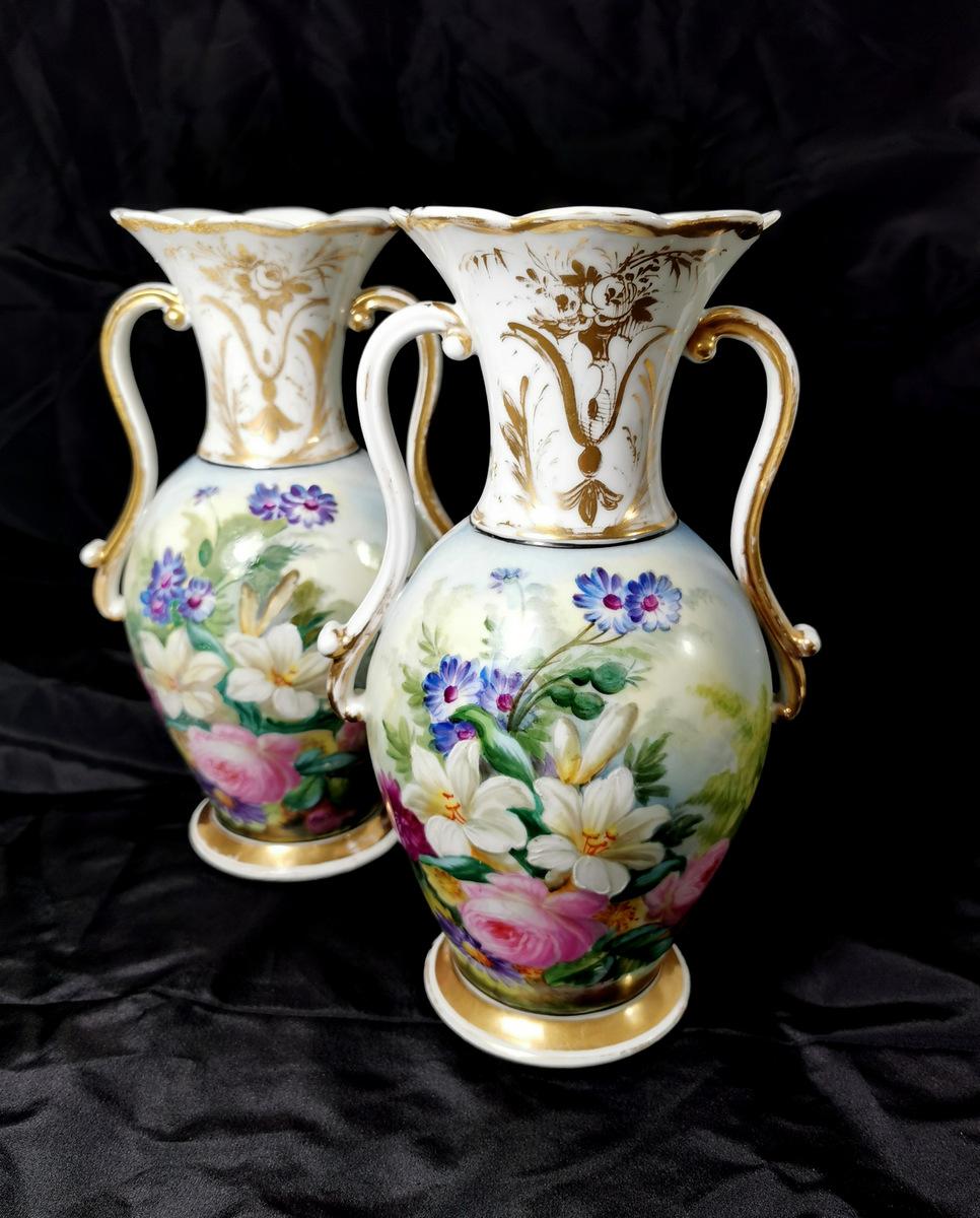 Gilt Napoleon III Porcelain de Paris French Pair of Vases Hand Painted