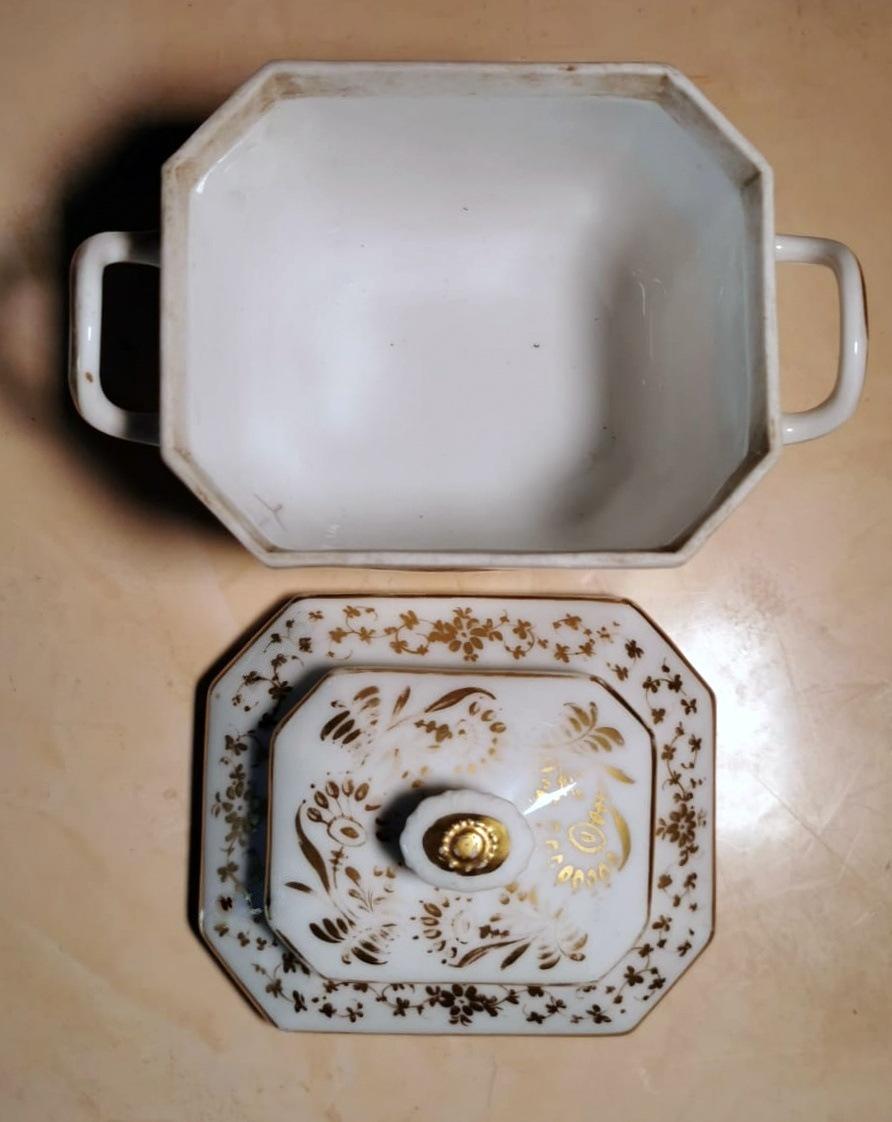 Napoleon III Porcelain De Paris Teapot and Sugar Bowl with Pure Gold Decorations For Sale 6