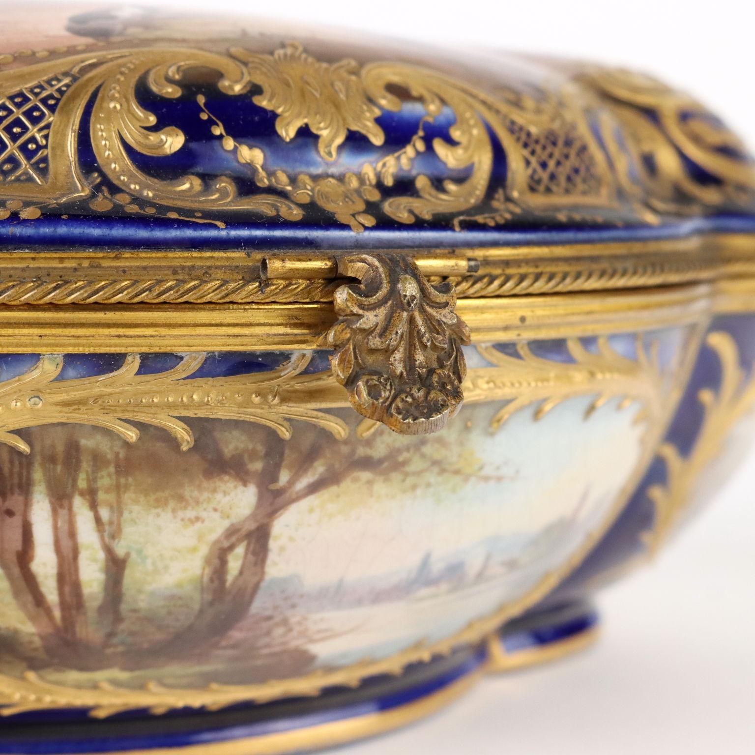 Napoleon III Sèvres Box Porcelain France xix Century 2