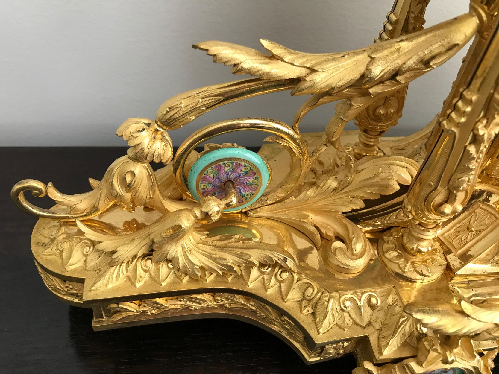 Napoleon III Porcelain Mounted Gilt Bronze Baroque Mantel Clock, circa 1870 6