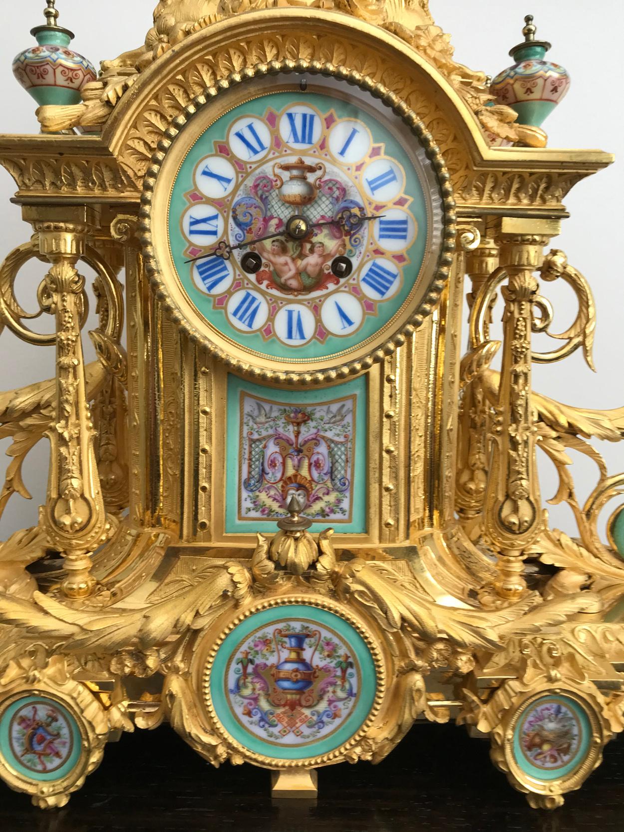 English Napoleon III Porcelain Mounted Gilt Bronze Baroque Mantel Clock, circa 1870