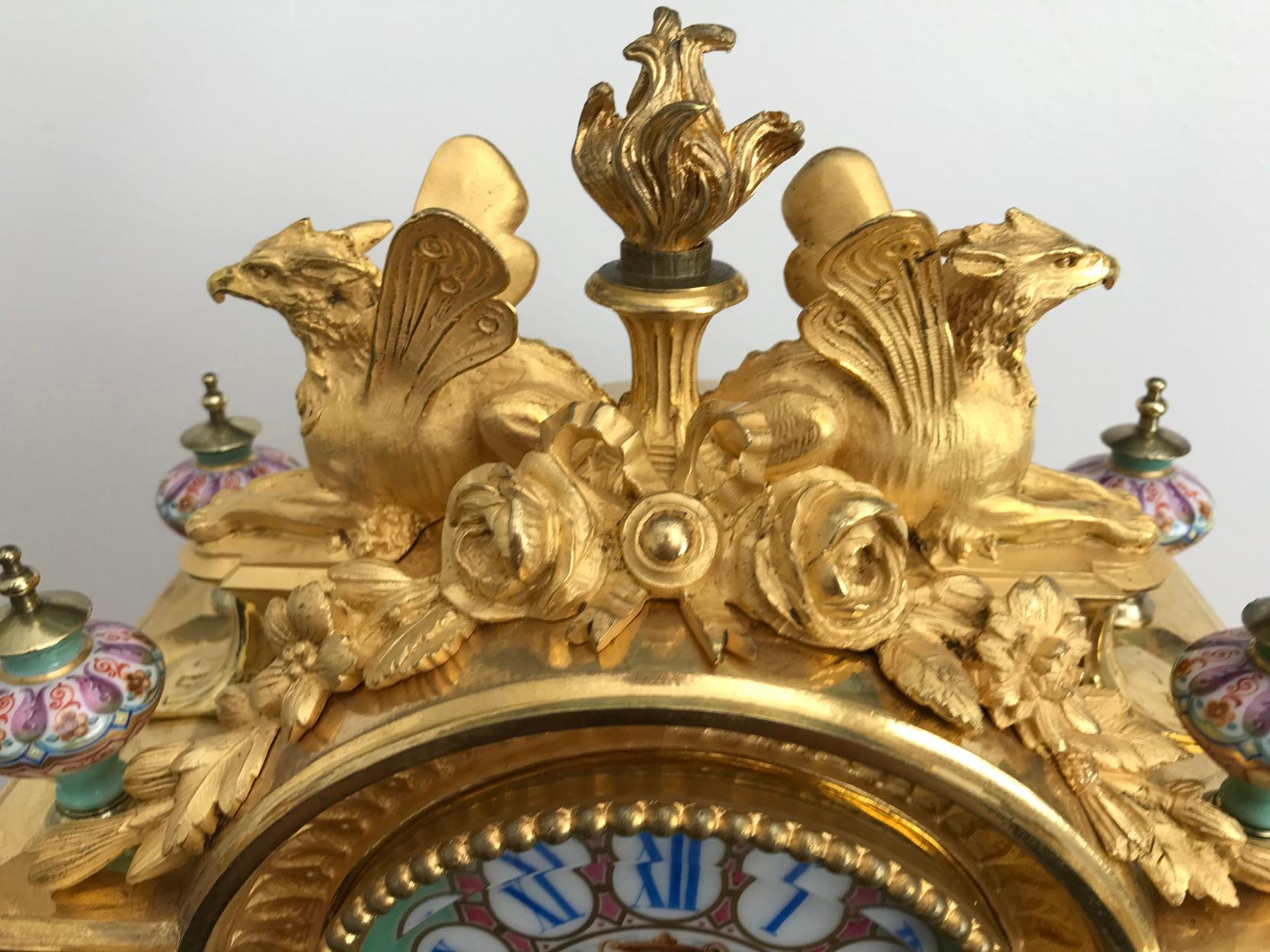 Napoleon III Porcelain Mounted Gilt Bronze Baroque Mantel Clock, circa 1870 In Good Condition In Melbourne, Victoria