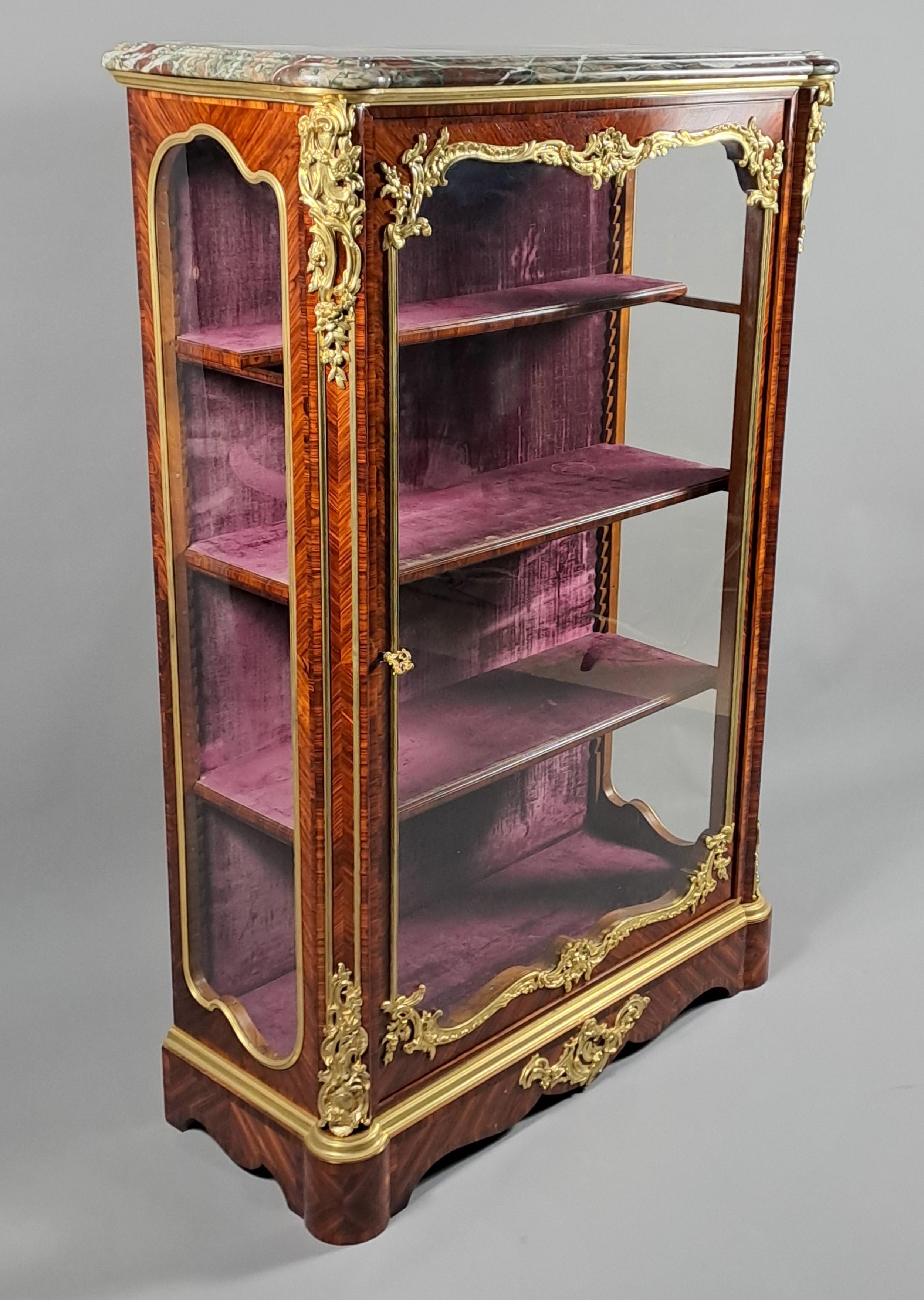 Bronzo Vetrina di Napoleone III timbrata Pecquereau a Parigi in vendita