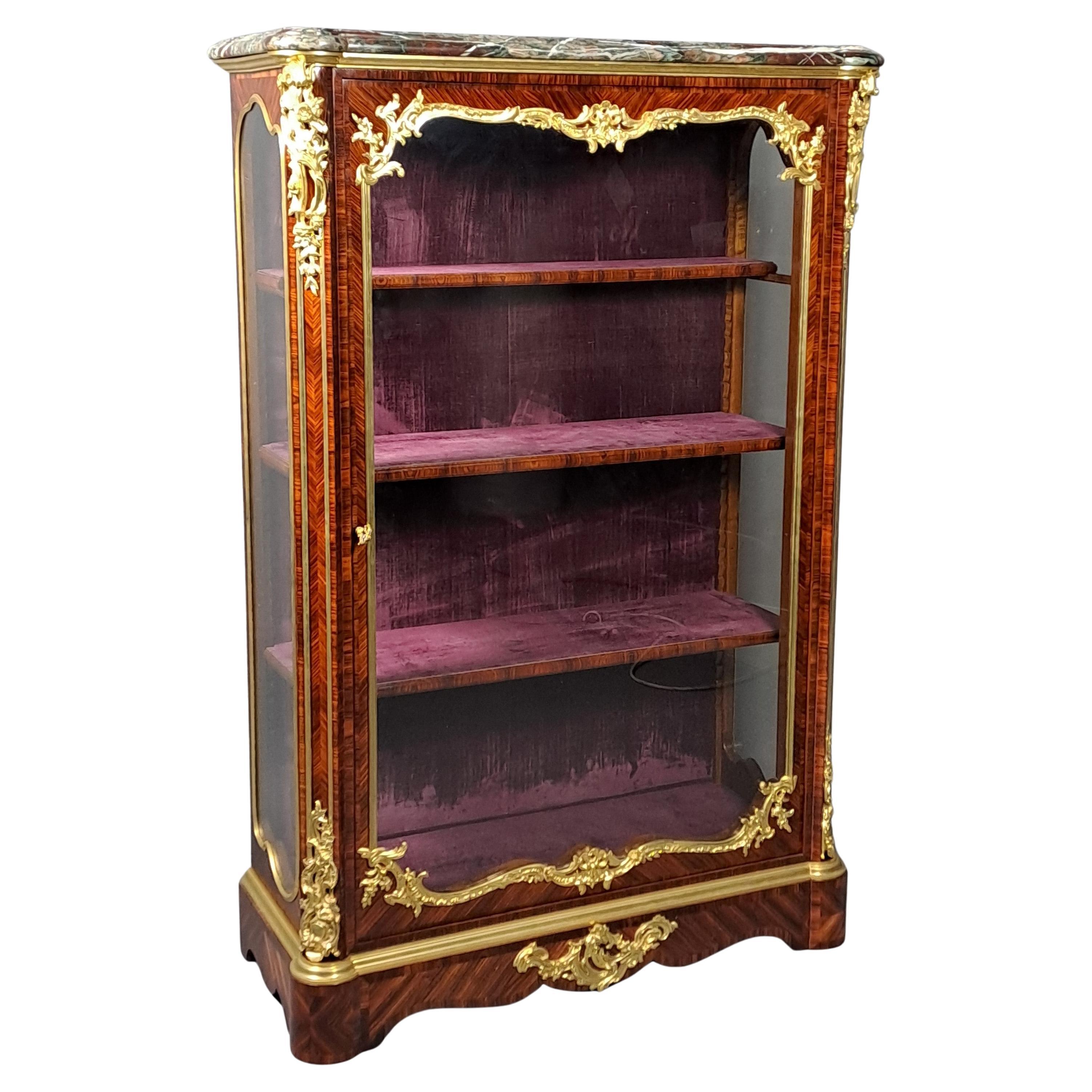Vitrine Napoléon III estampillée Pecquereau à Paris