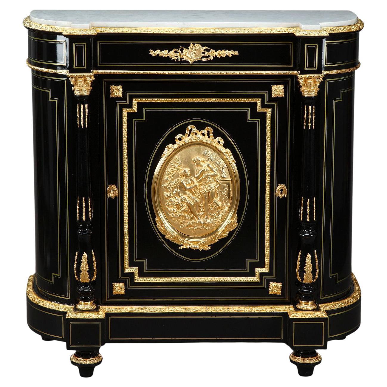 Sideboard aus geschwärztem Holz und vergoldeten Bronzen im Stil Napoleons III. im Angebot