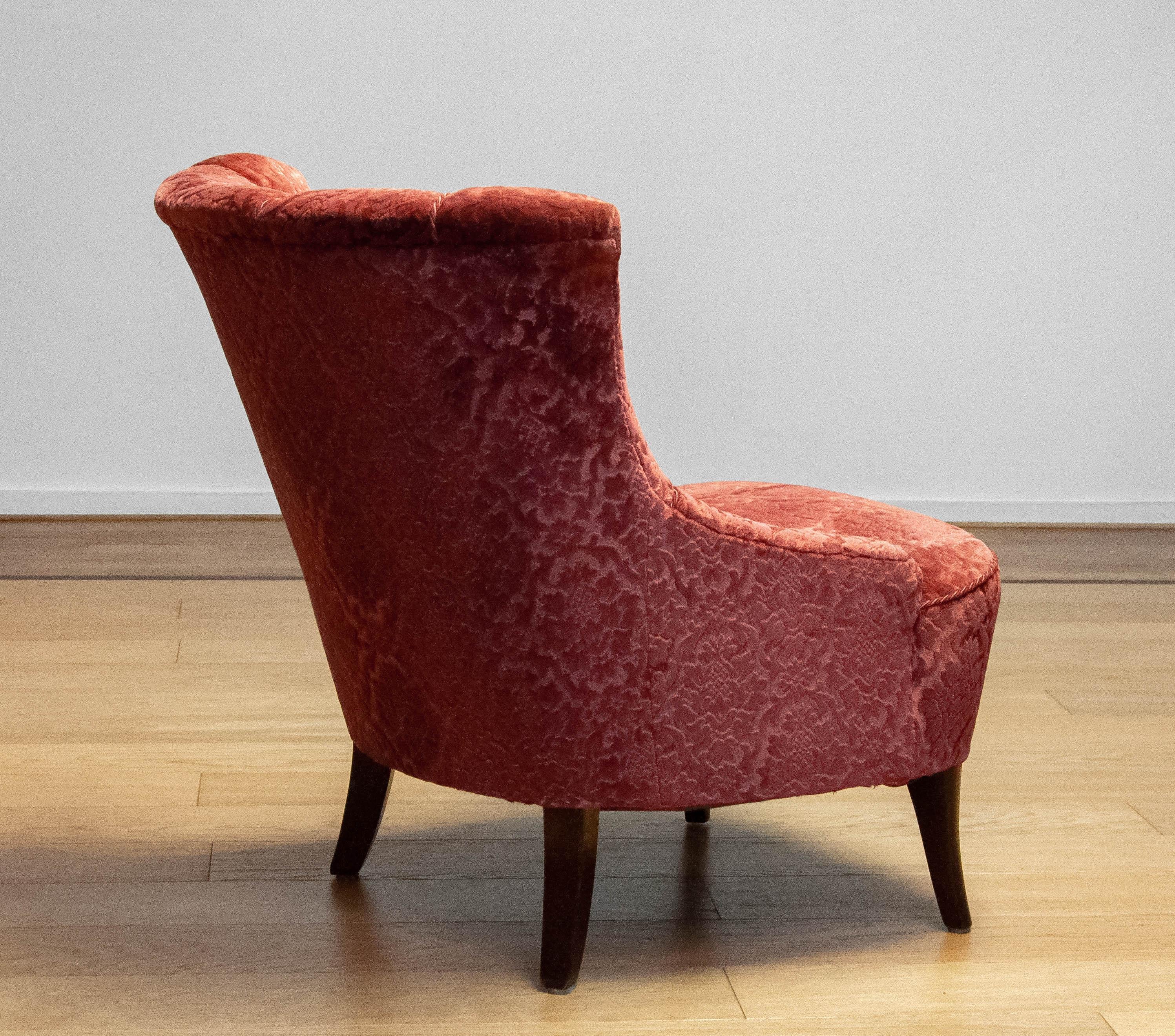 Napoleon III Slipper Chair In Brique Ton Sur Ton Jacquard Velvet. Sweden 1940s For Sale 3
