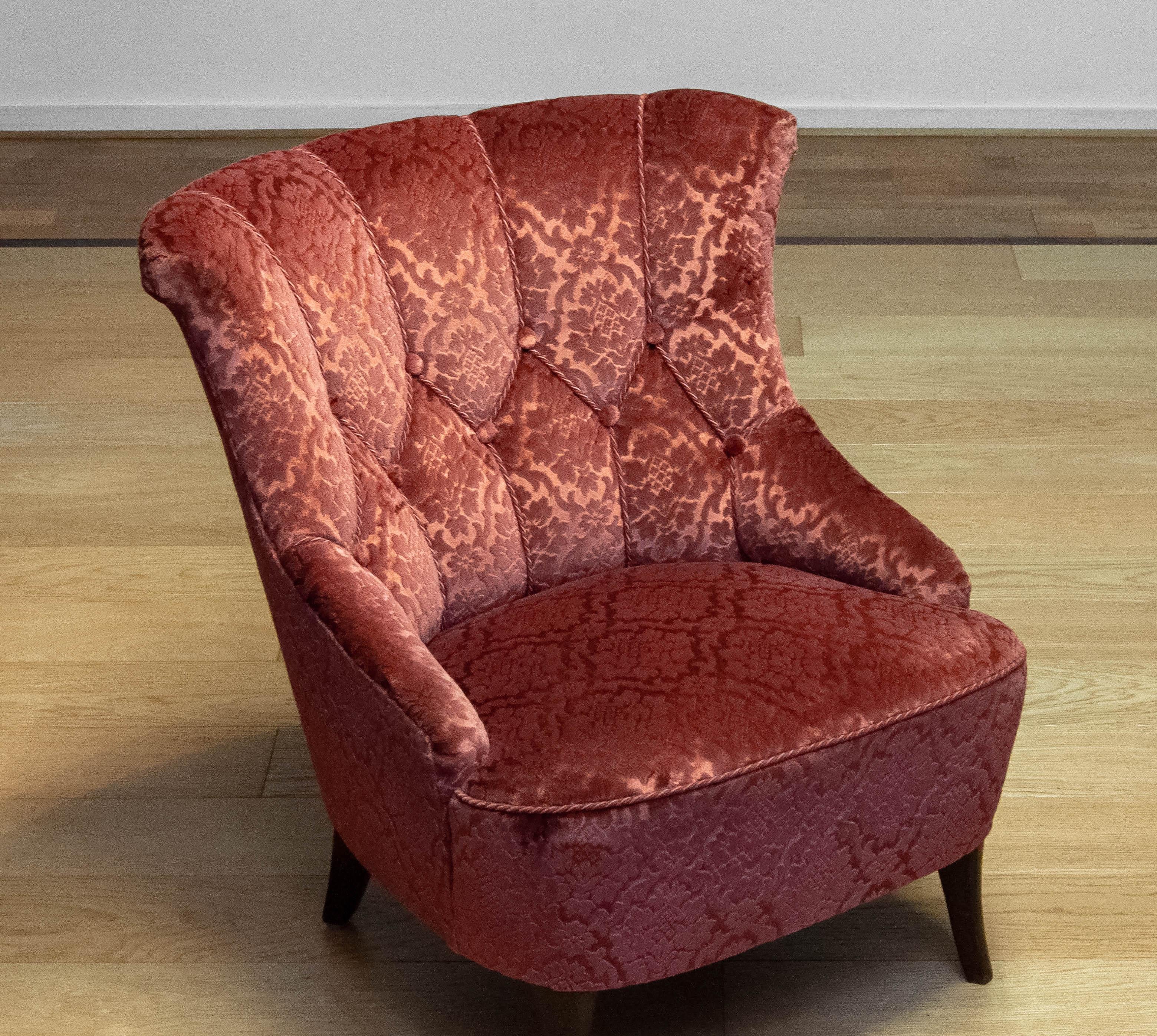 Napoleon III Slipper Chair In Brique Ton Sur Ton Jacquard Velvet. Sweden 1940s For Sale 4