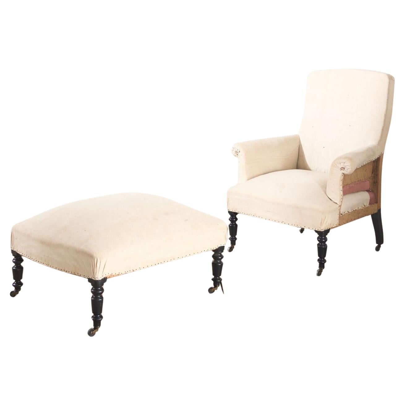 Napoleon III Square back armchair with matching footstool en vente