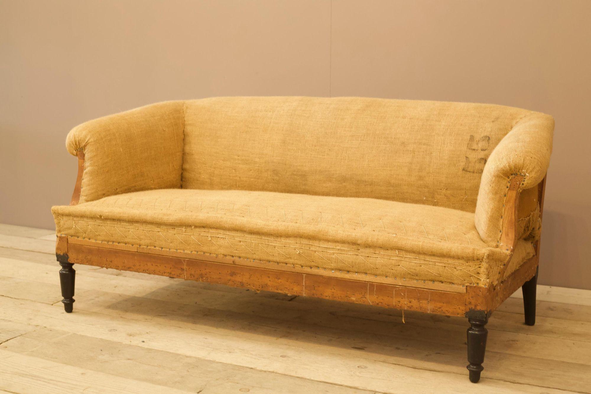 This is a superb quality Napoleon III square sided sofa. The design is very stylish and would sit well in any interior. It really is an ageless piece. Attractive smaller than average size but still comfortable and useable everyday.
Measurements