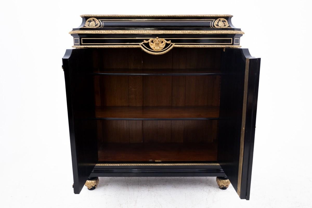 Cassettiera in stile Napoleone III, Francia, circa 1880. In condizioni buone in vendita a Chorzów, PL