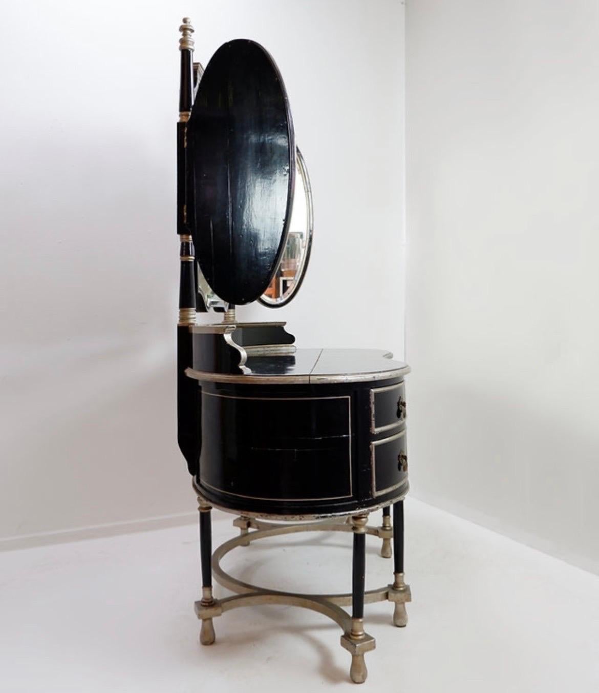 Tavolino da toilette in stile Napoleone III in legno laccato nero e 3 specchi in vendita 1