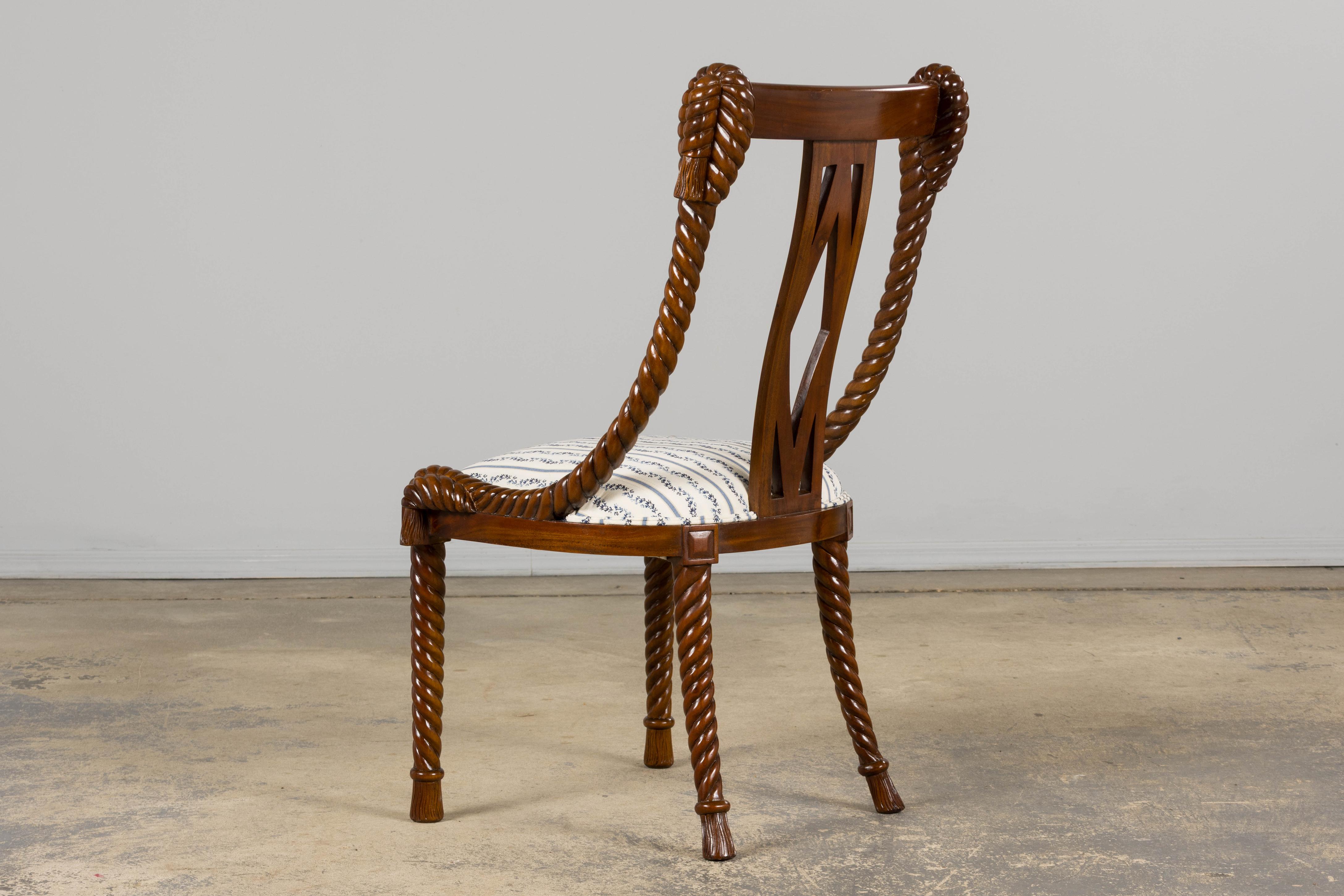 Sillas de comedor tipo góndola de caoba imitación cuerda estilo Napoleón III - Set de 12 en venta 7