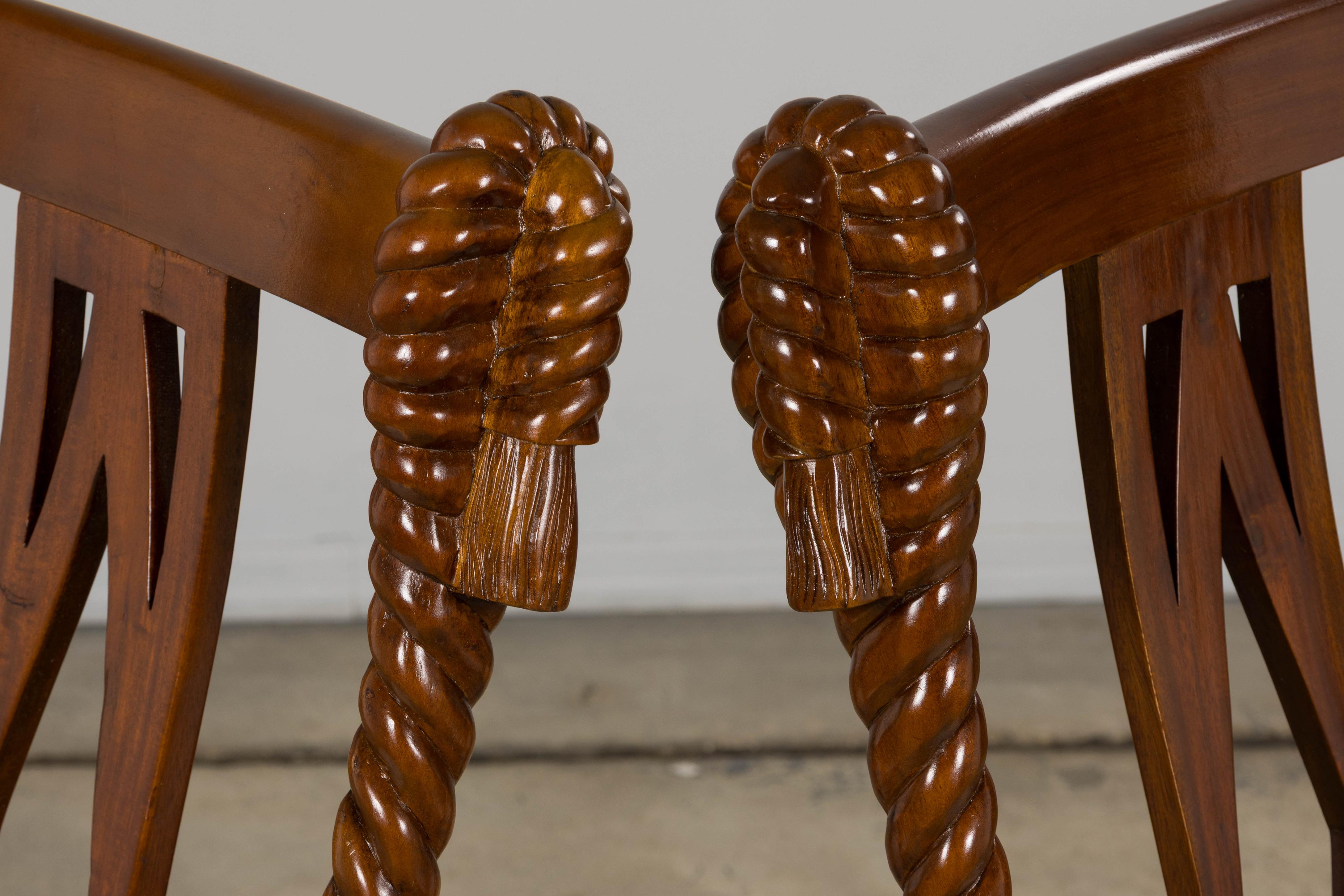 Sillas de comedor tipo góndola de caoba imitación cuerda estilo Napoleón III - Set de 12 en venta 9