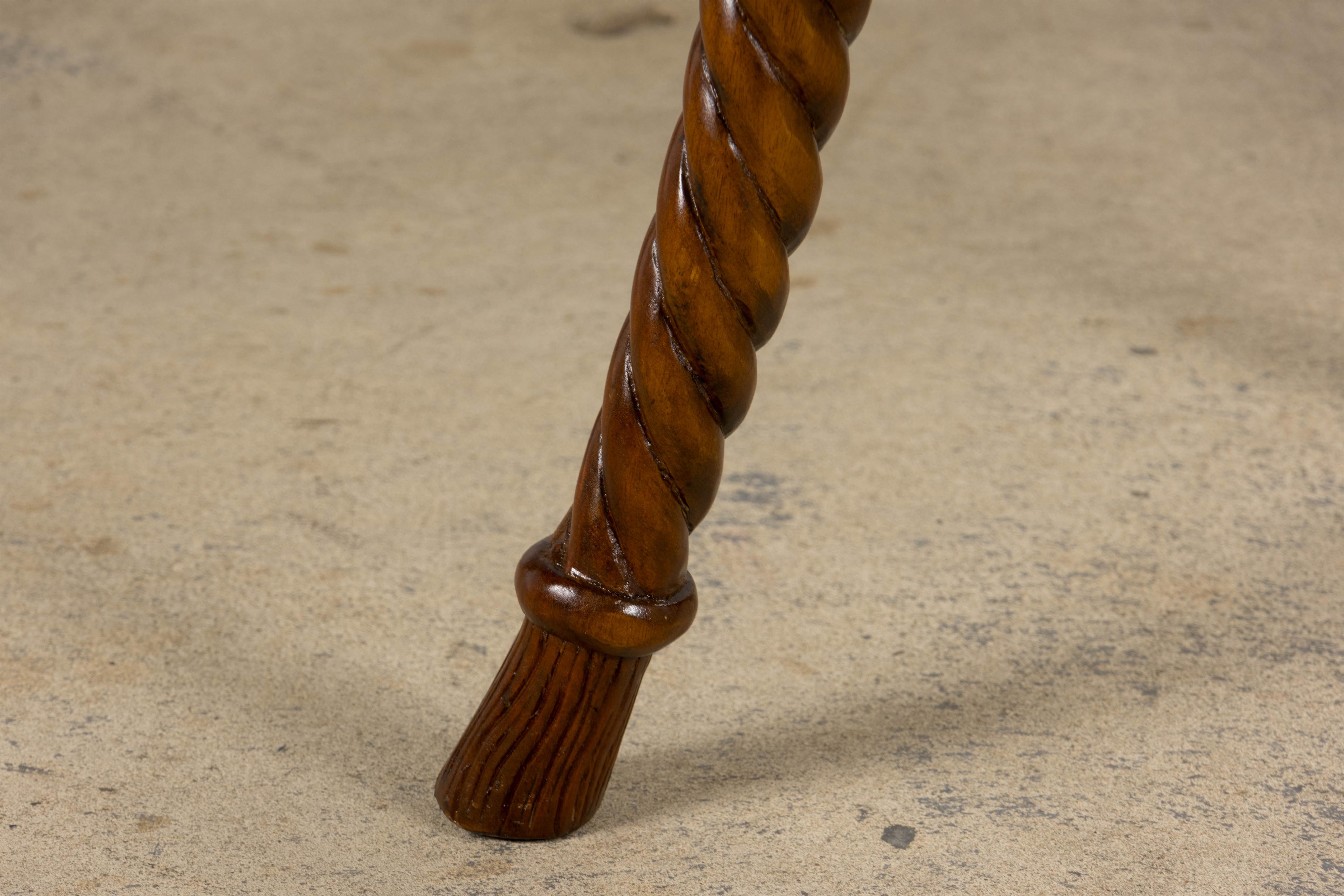 Sillas de comedor tipo góndola de caoba imitación cuerda estilo Napoleón III - Set de 12 en venta 11